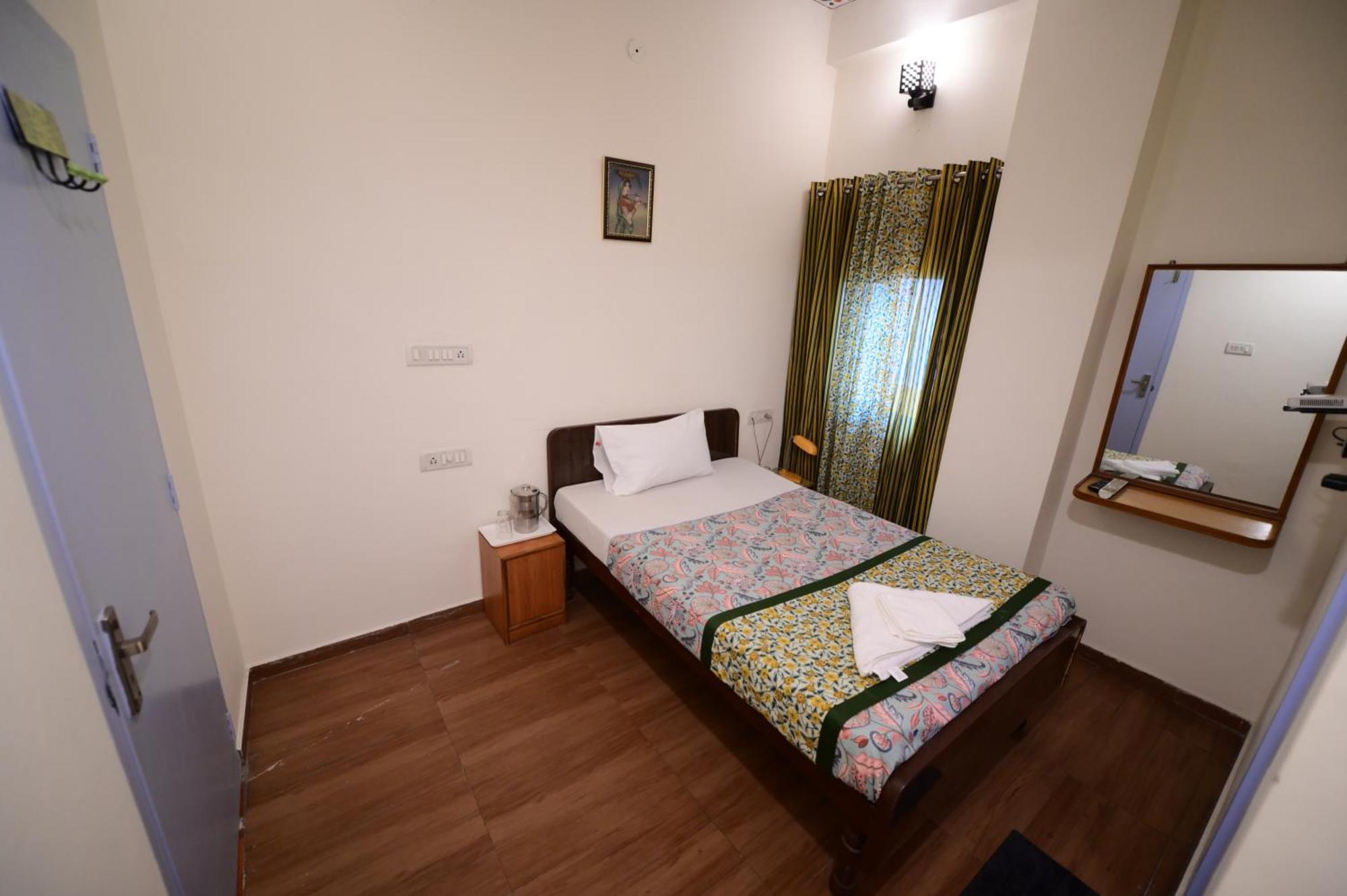 Hotel Chitra Katha - A Story Per