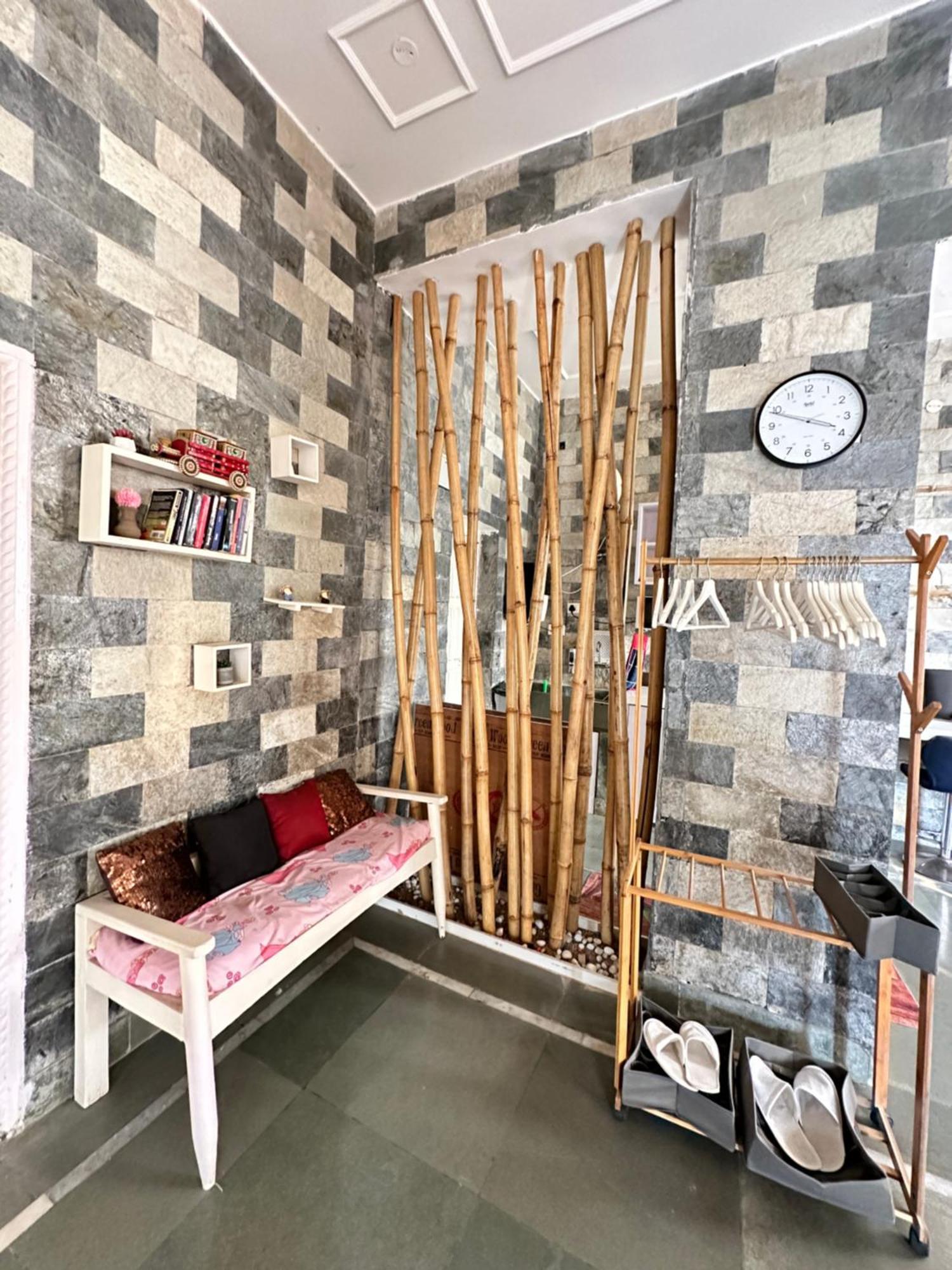 Lush Homestay *