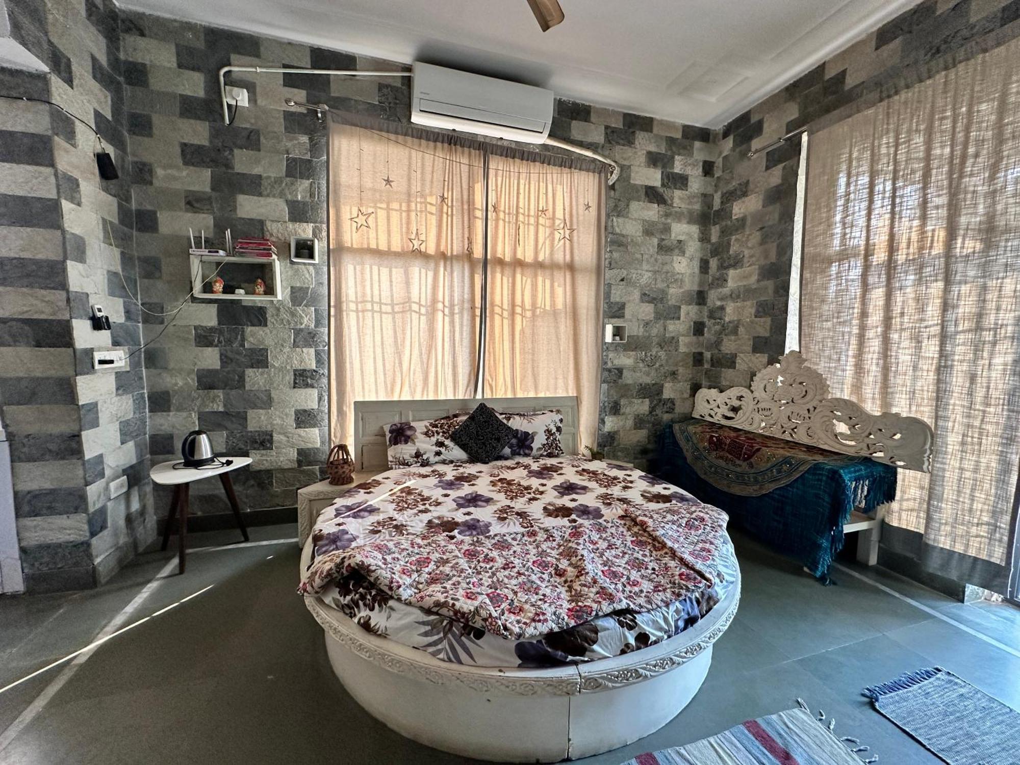 Lush Homestay *