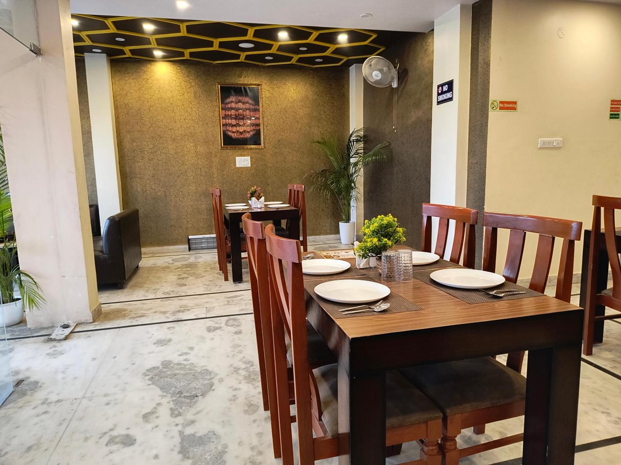 7 Nights 3* Jaipur
