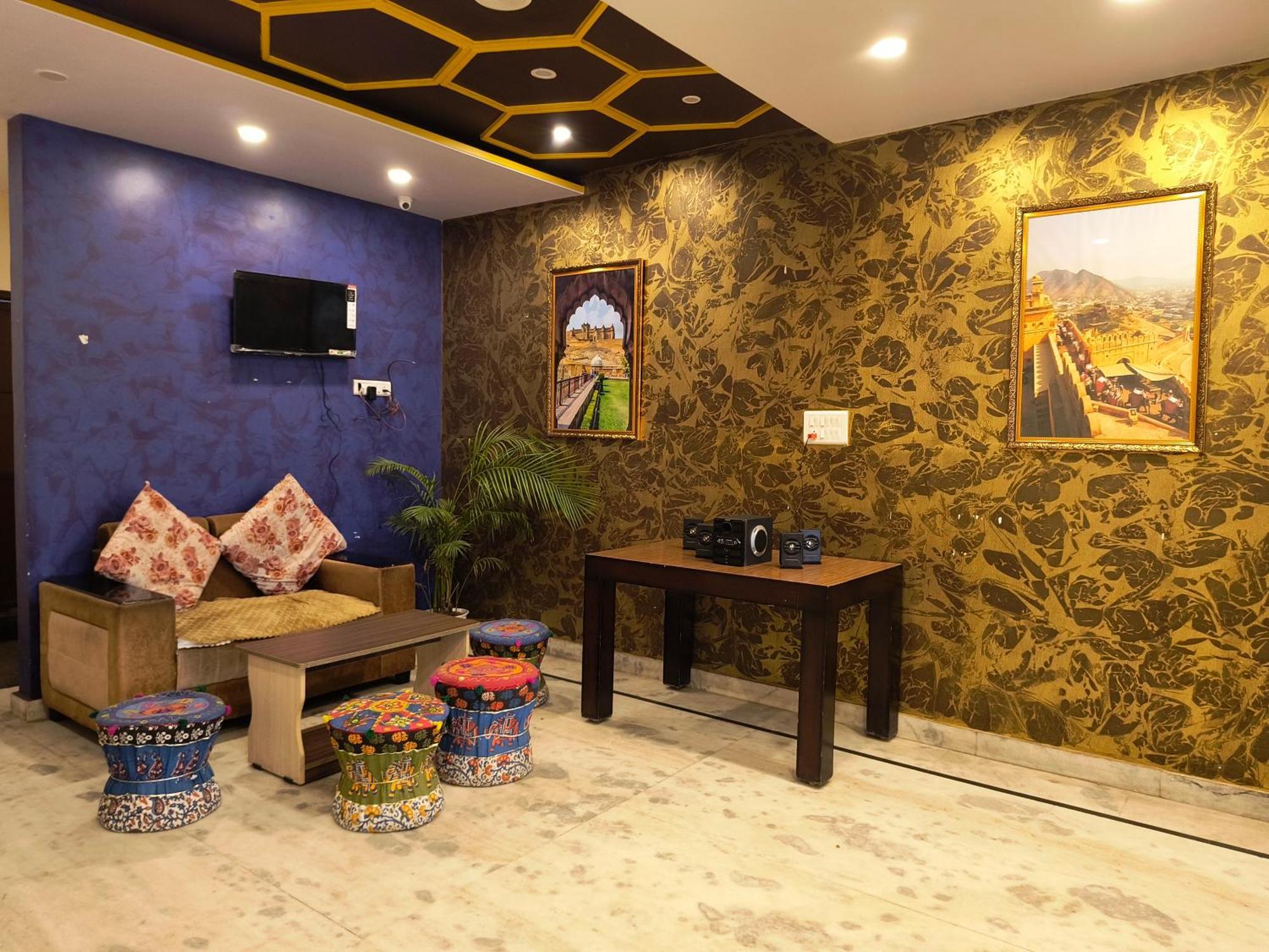 Hotel 7 Nights 3*