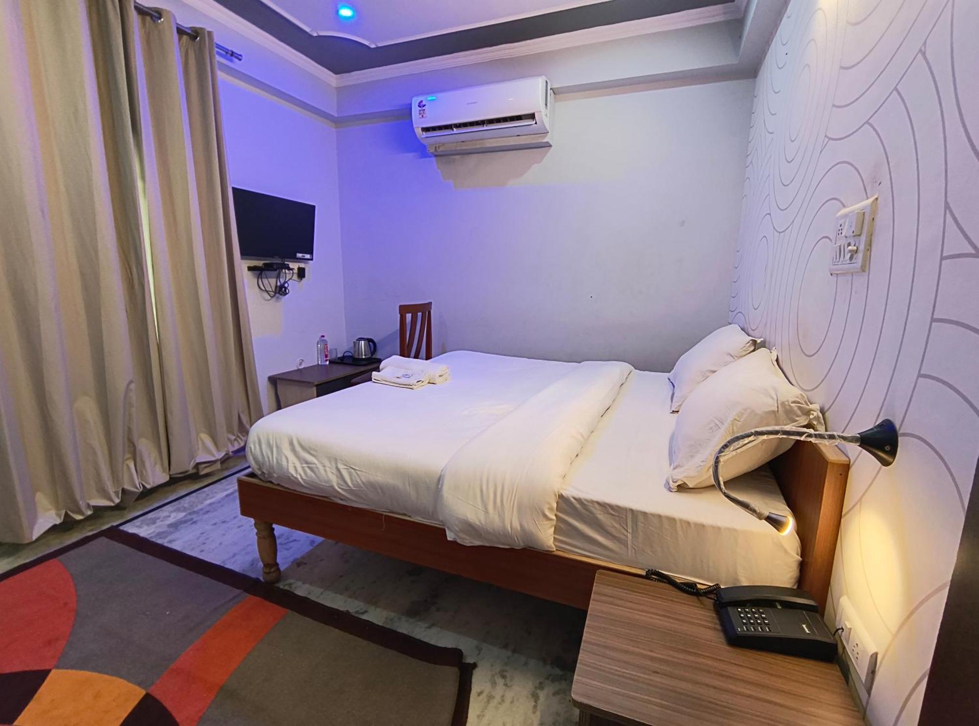 7 Nights Hotel Jaipur