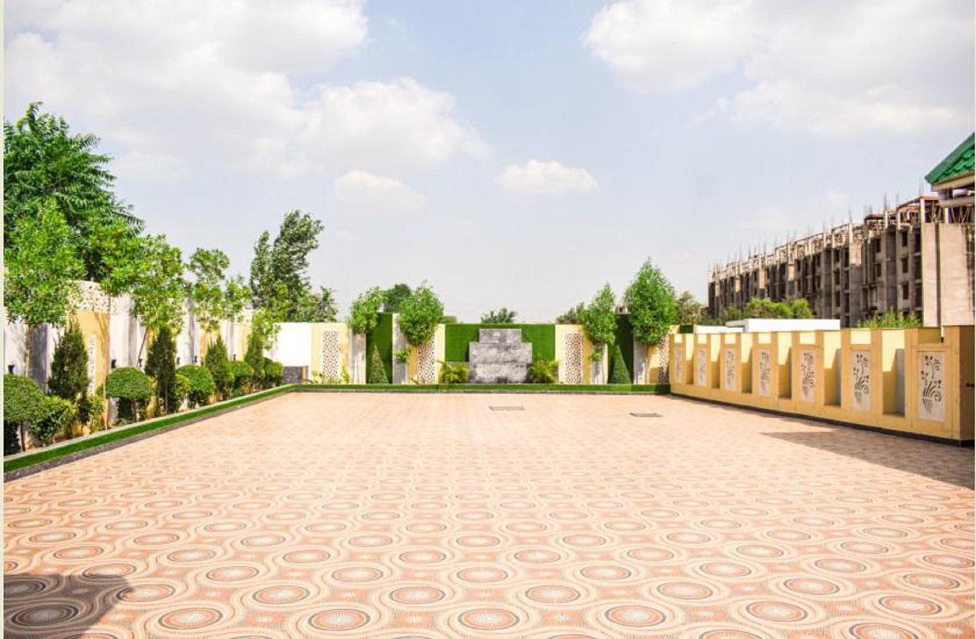 Sparsh Canopy Hotel 2*