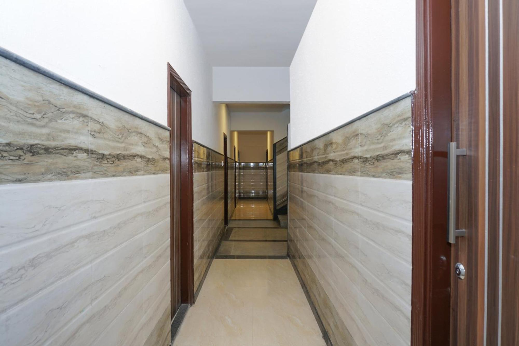 Oyo Flagship The Mint Hotel 3*