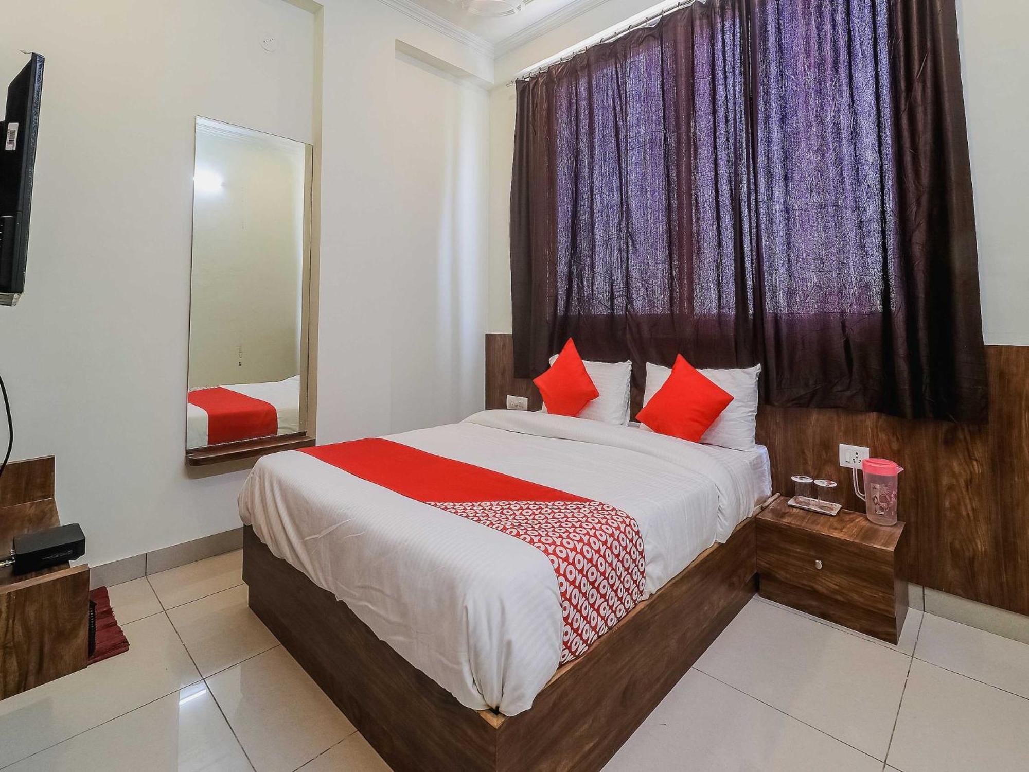 Hotel Oyo Flagship The Mint