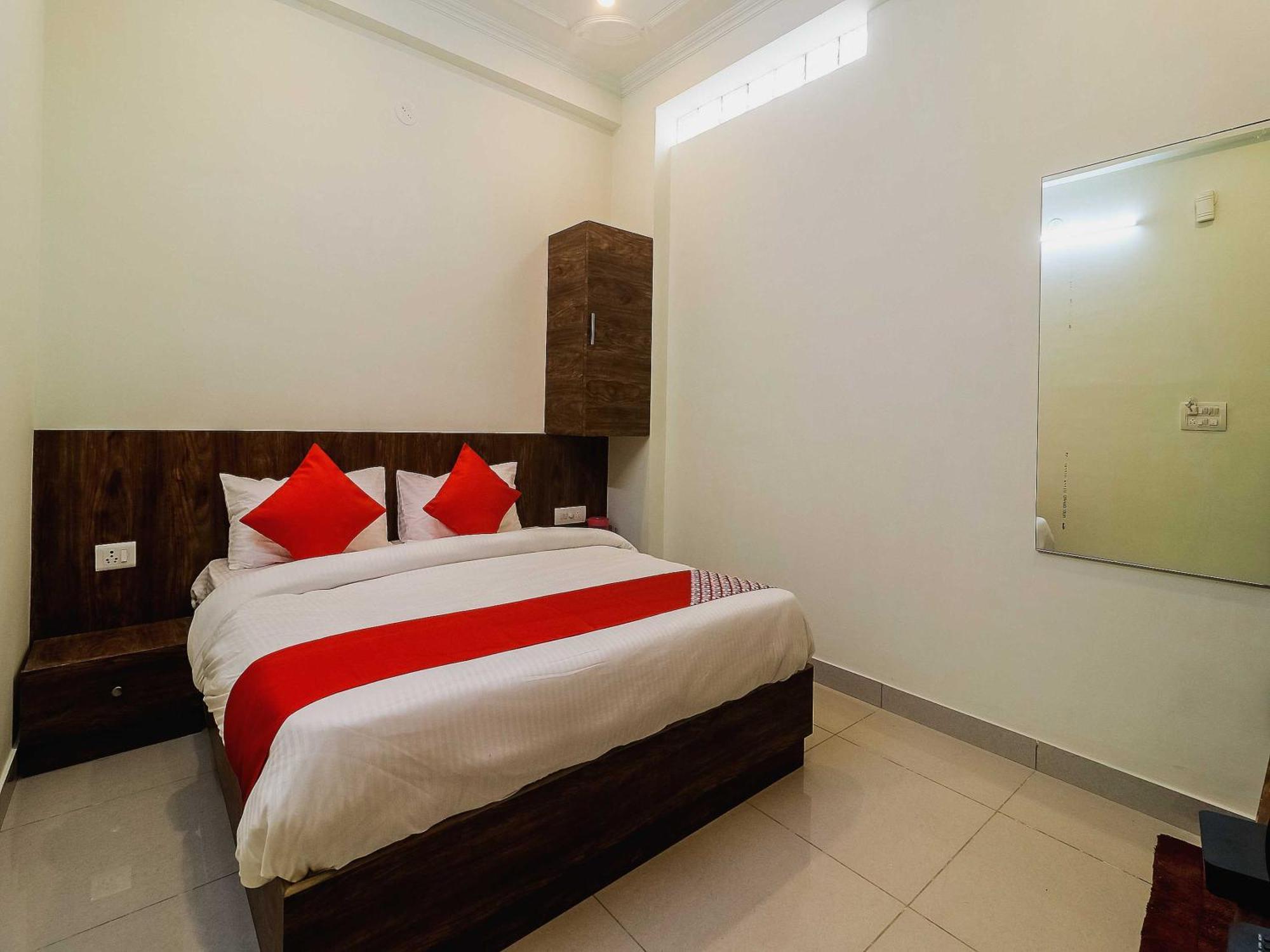 Oyo Flagship The Mint Hotel Jaipur