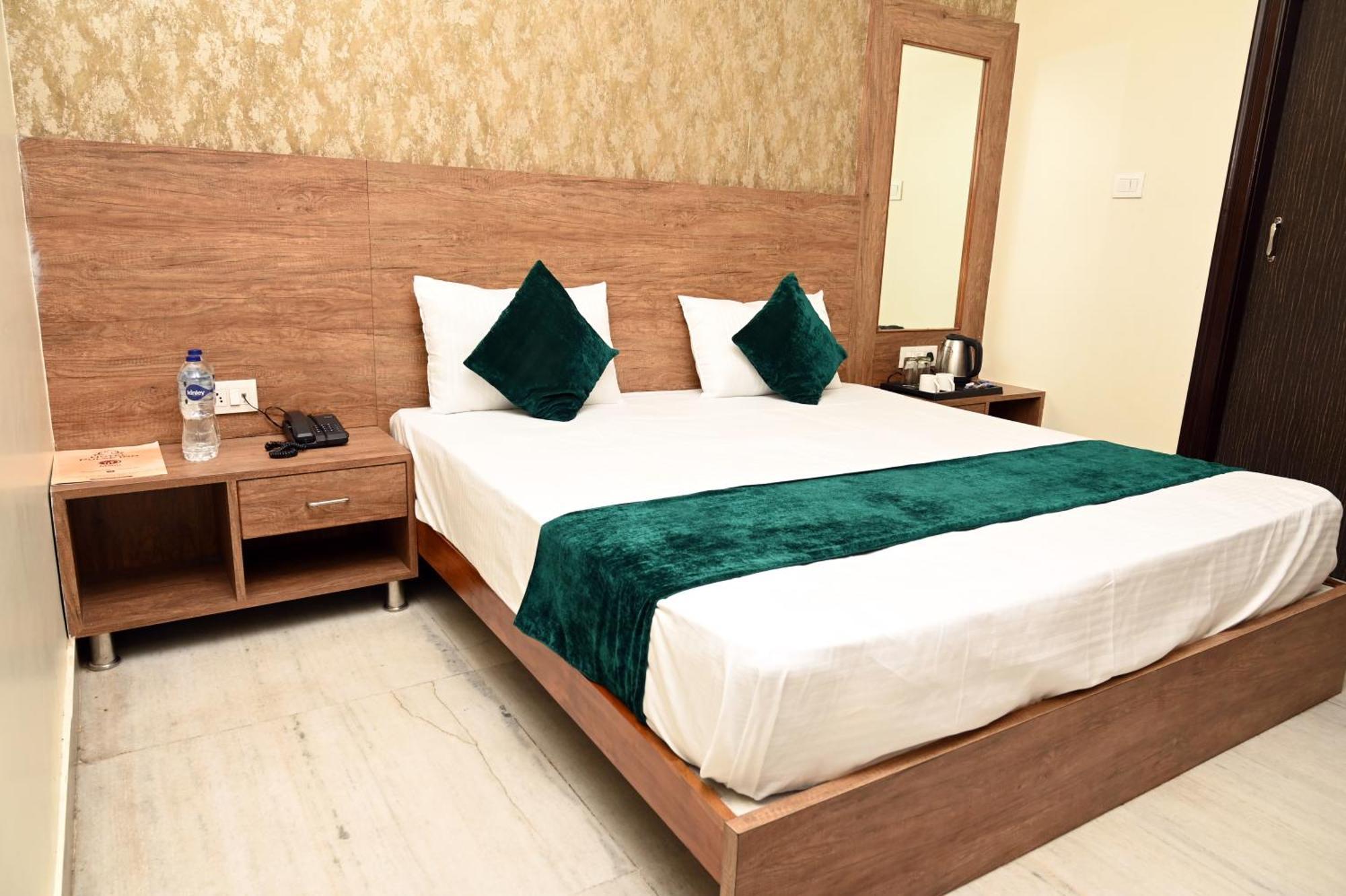 Pulse Near Railway Station 3*