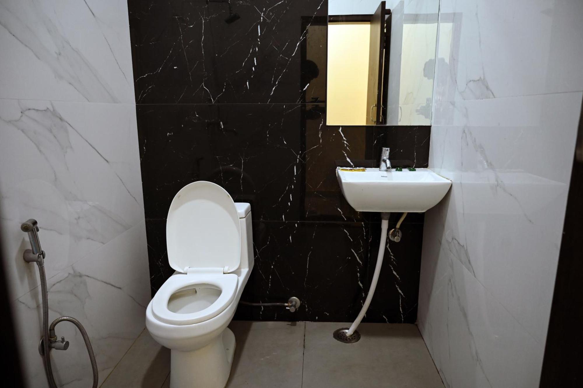 Pulse Near Railway Station Hotel Jaipur