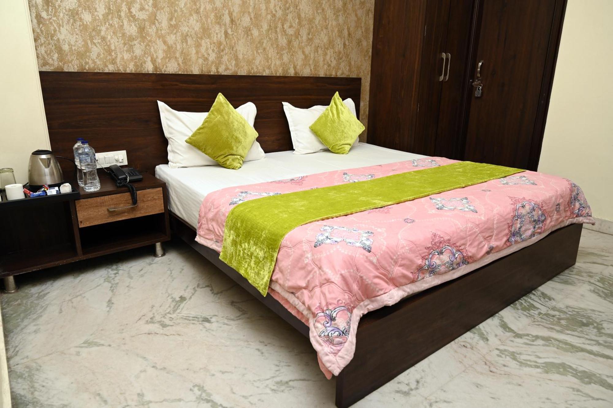 Pulse Near Railway Station 3* Jaipur