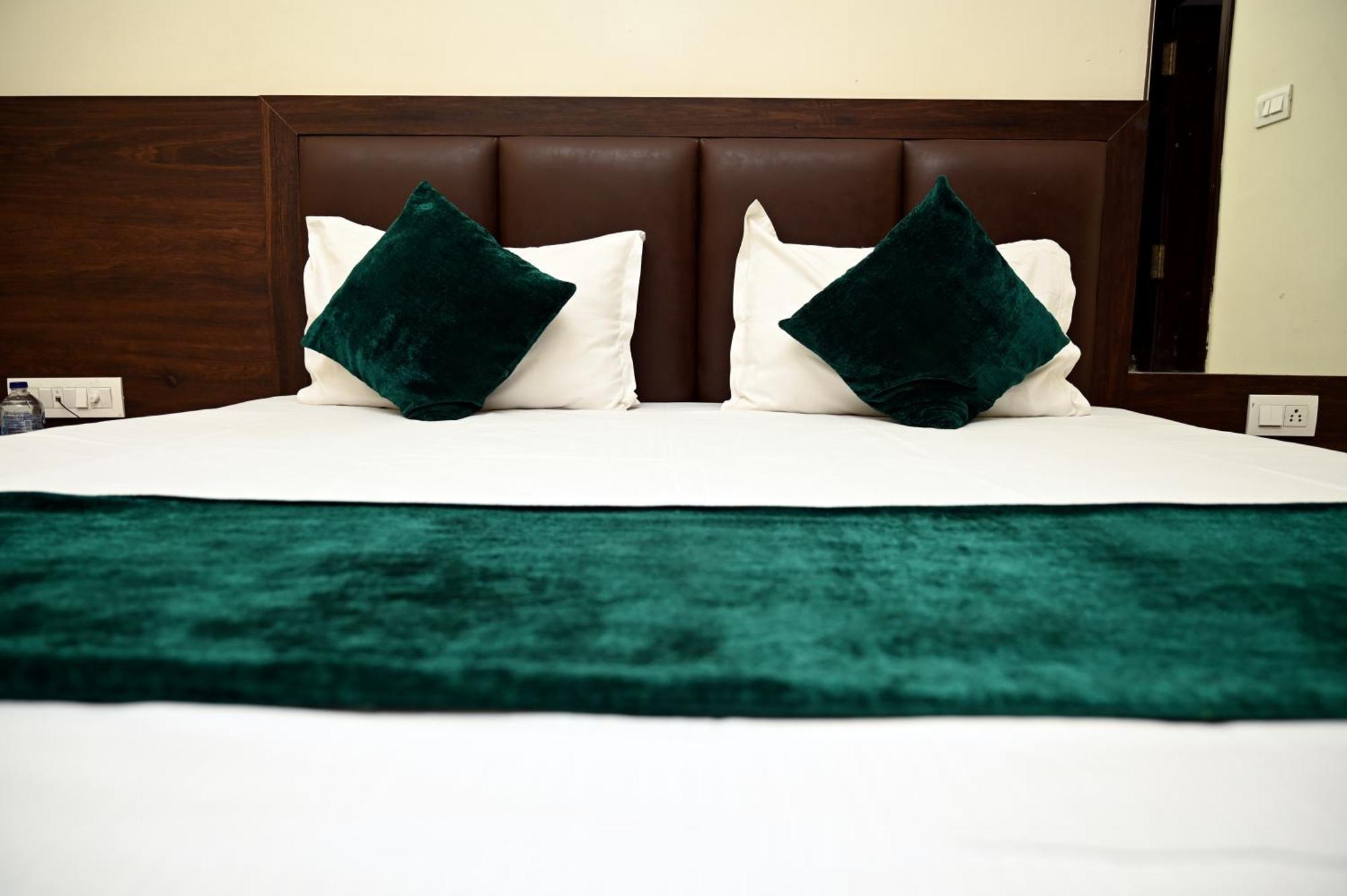 Pulse Near Railway Station Hotel Jaipur