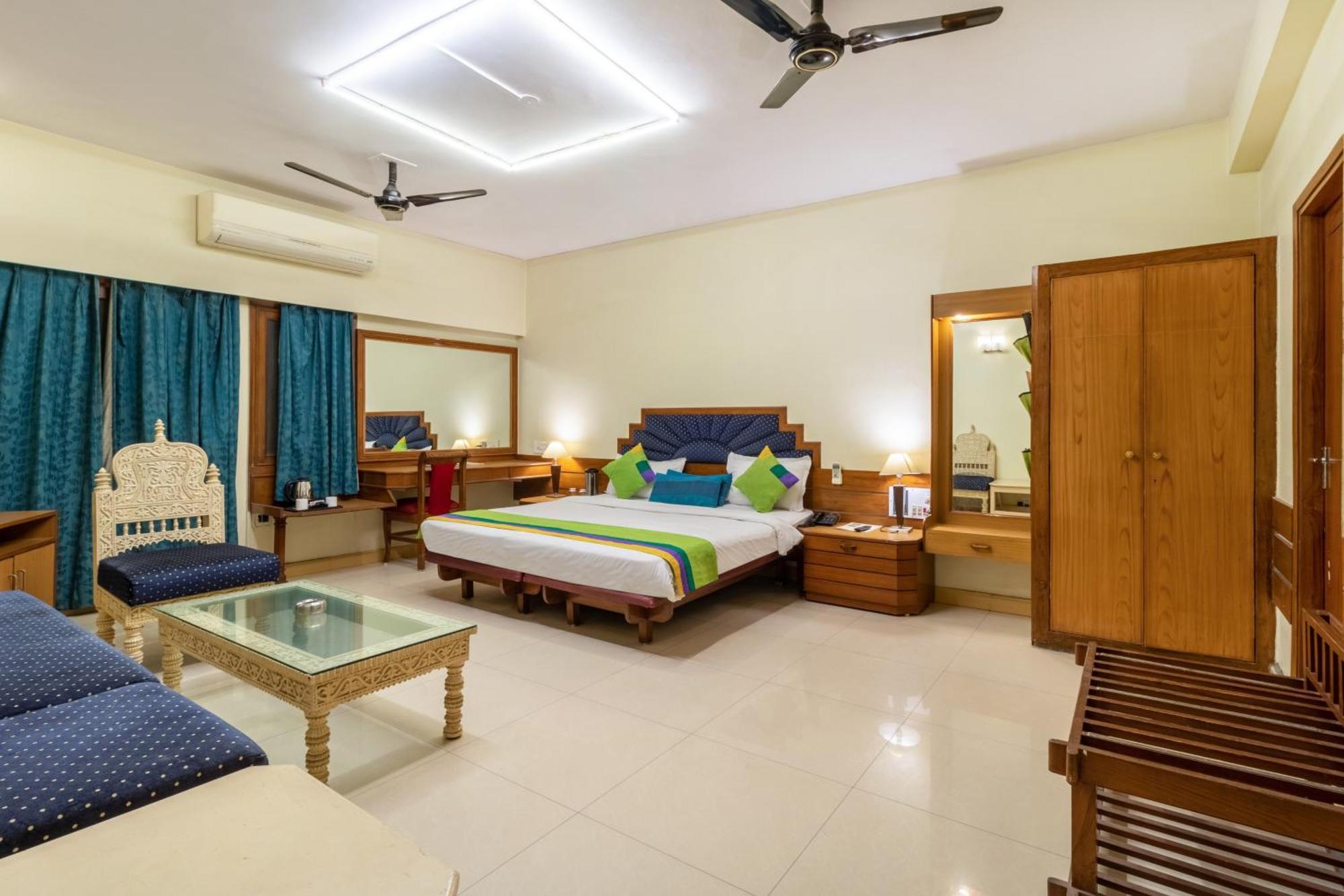Hotel Treebo Natraj -