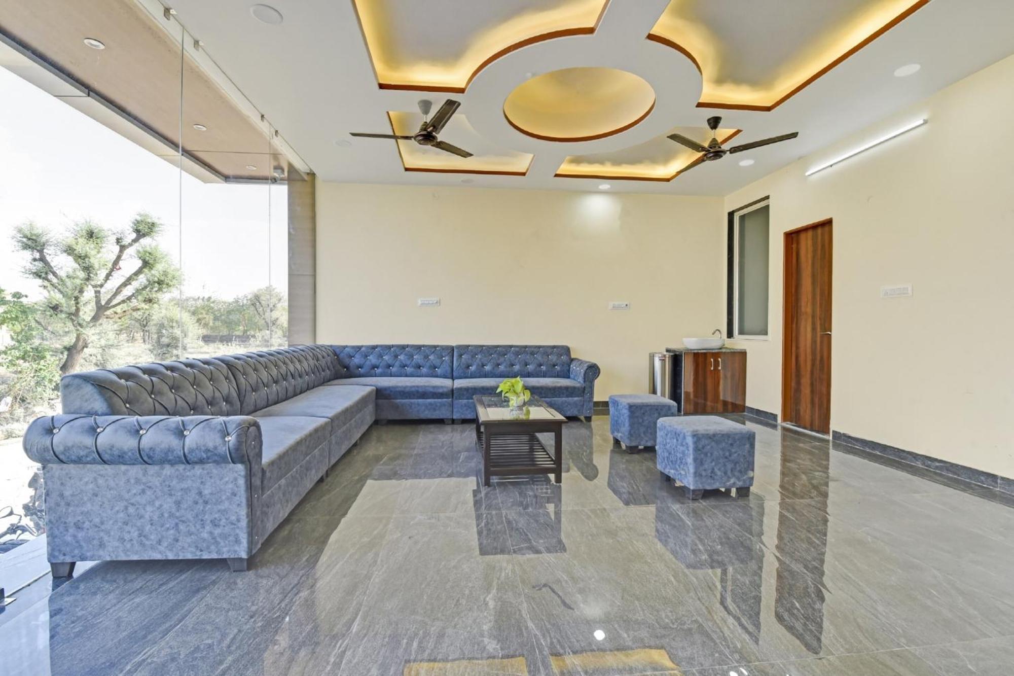 Hotel Super Oyo Collection O Legend