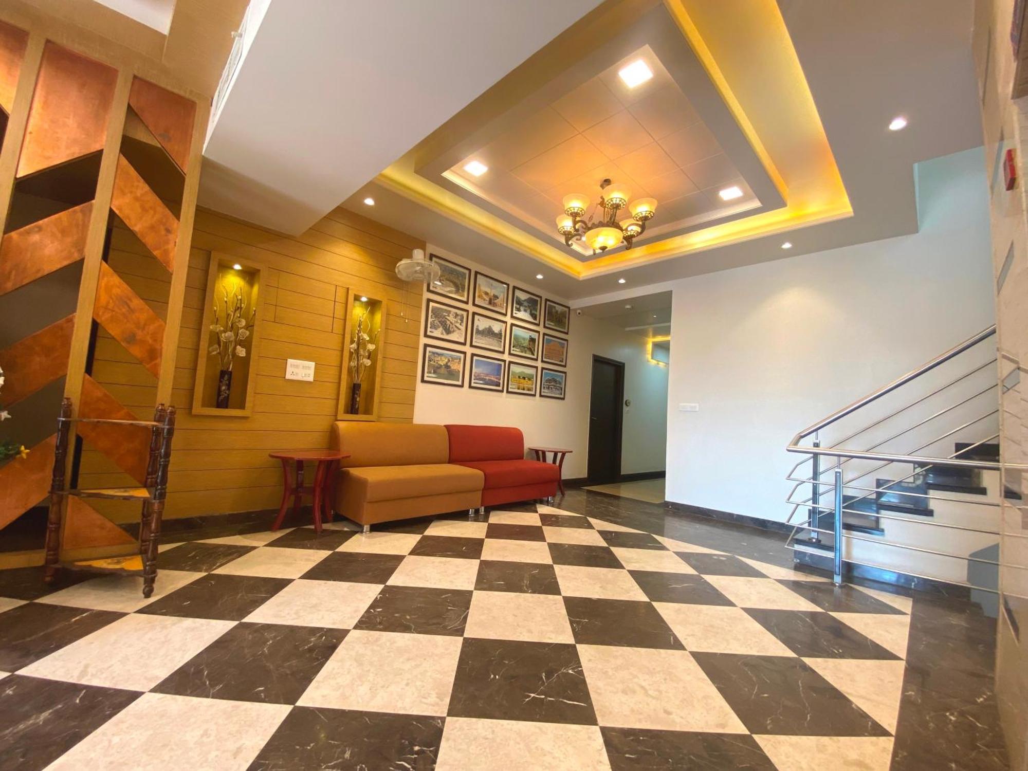 Royal Gm Plaza Hotel 3*