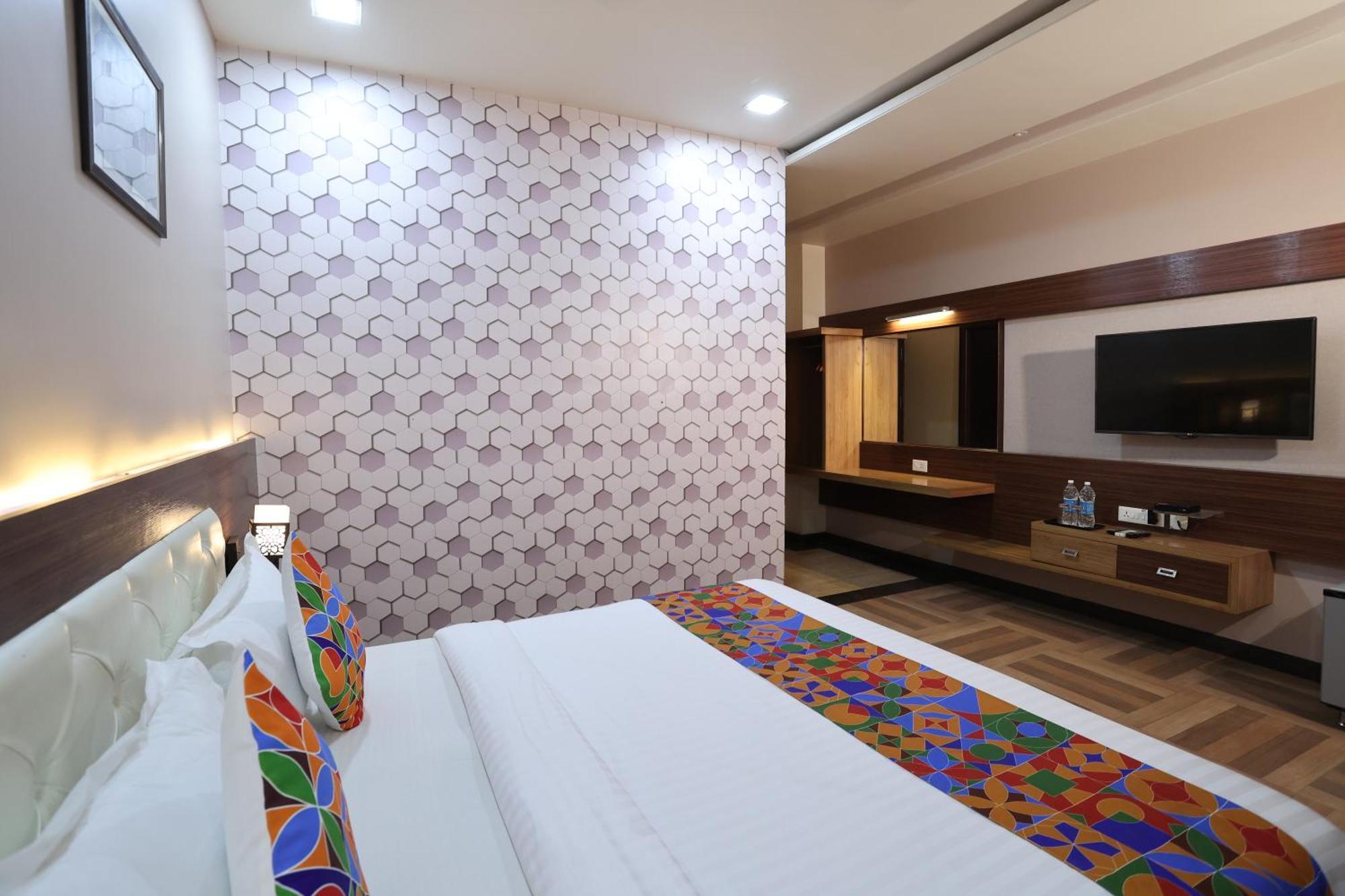 Hotel Royal Gm Plaza 3*