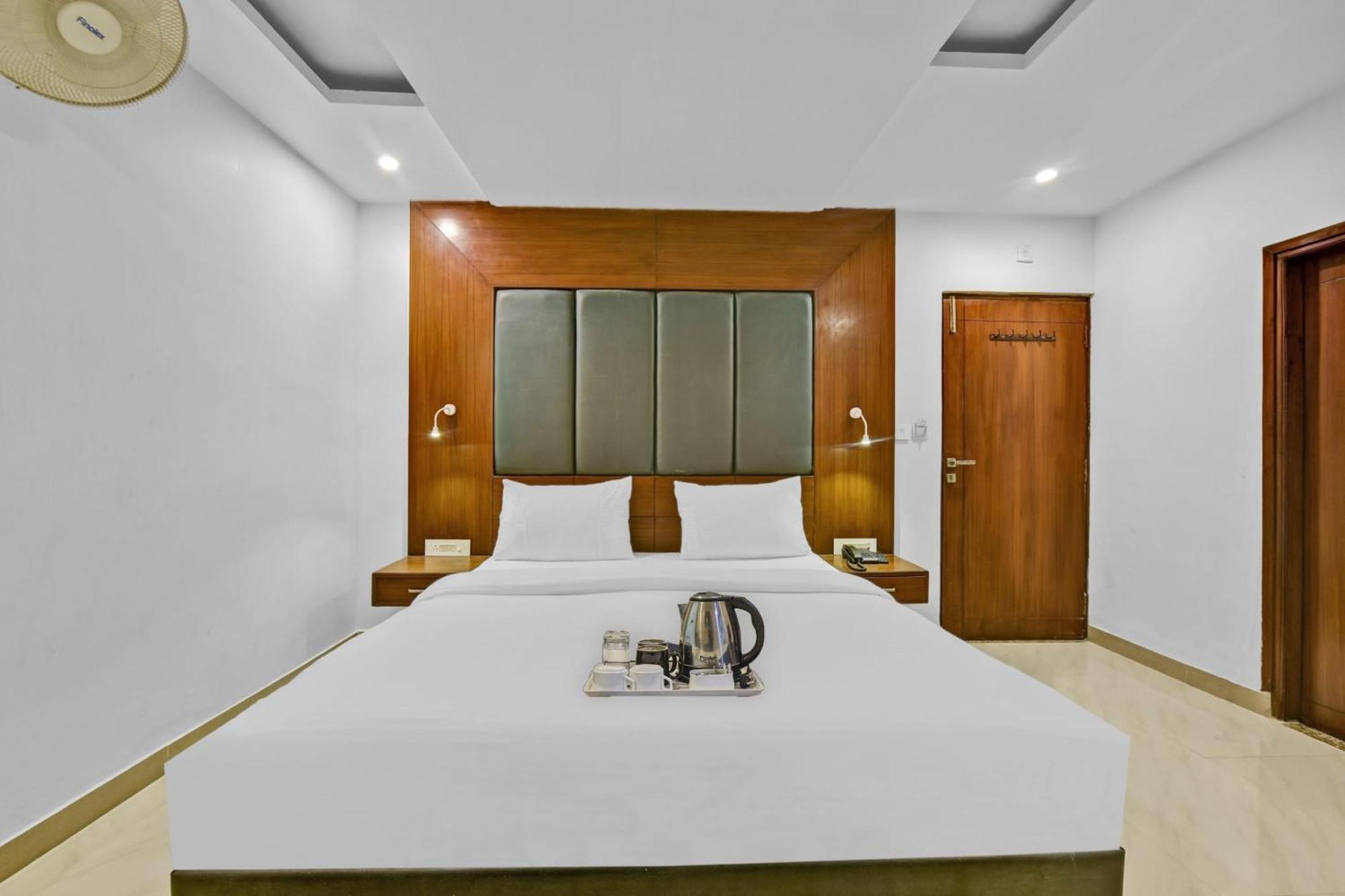 Hotel Townhouse The Circle 4*