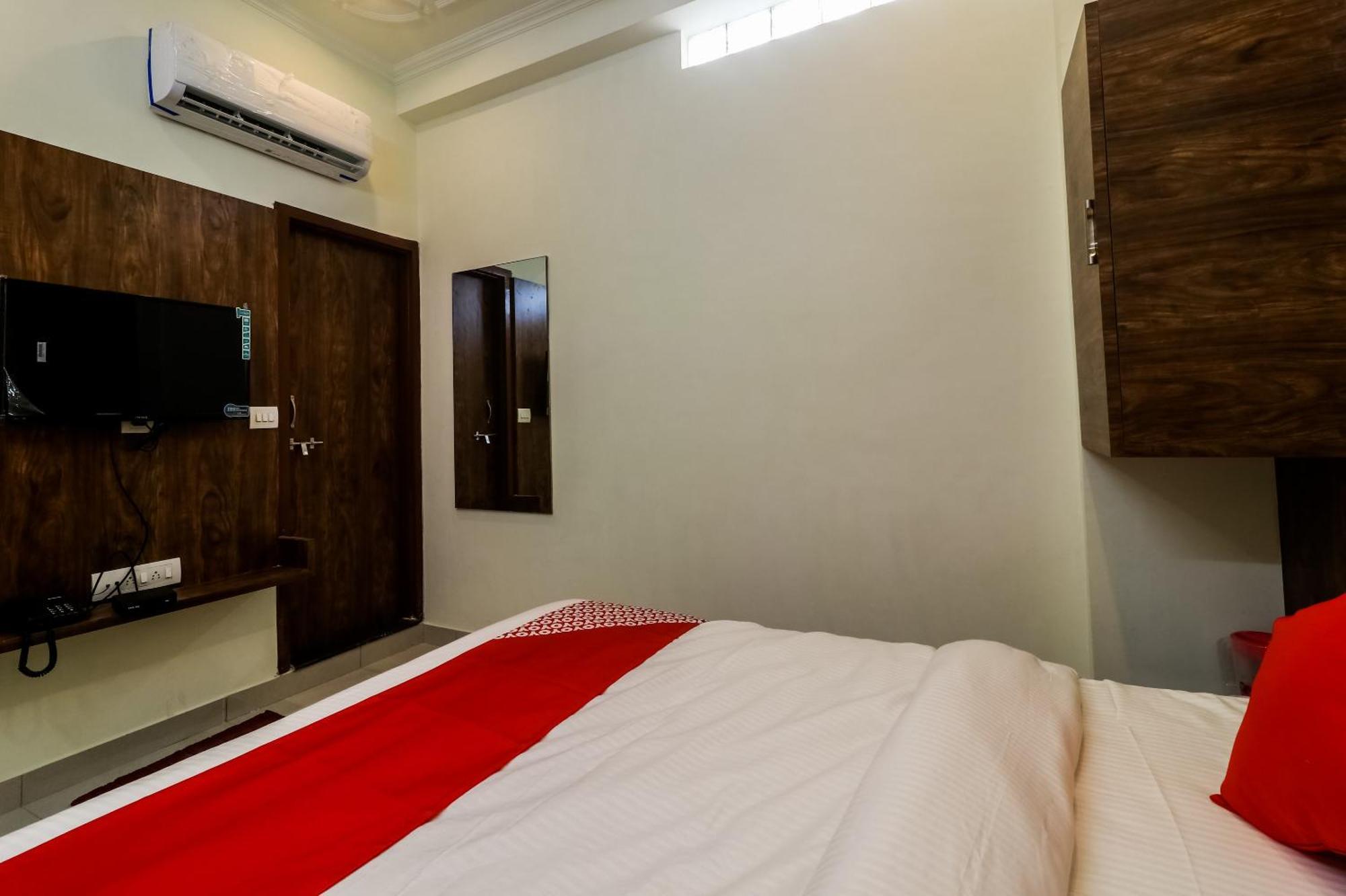 Hotel Oyo Flagship The Mint Jaipur