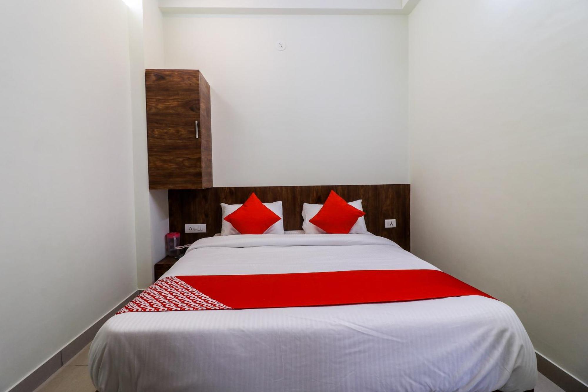Oyo Flagship The Mint Hotel Jaipur