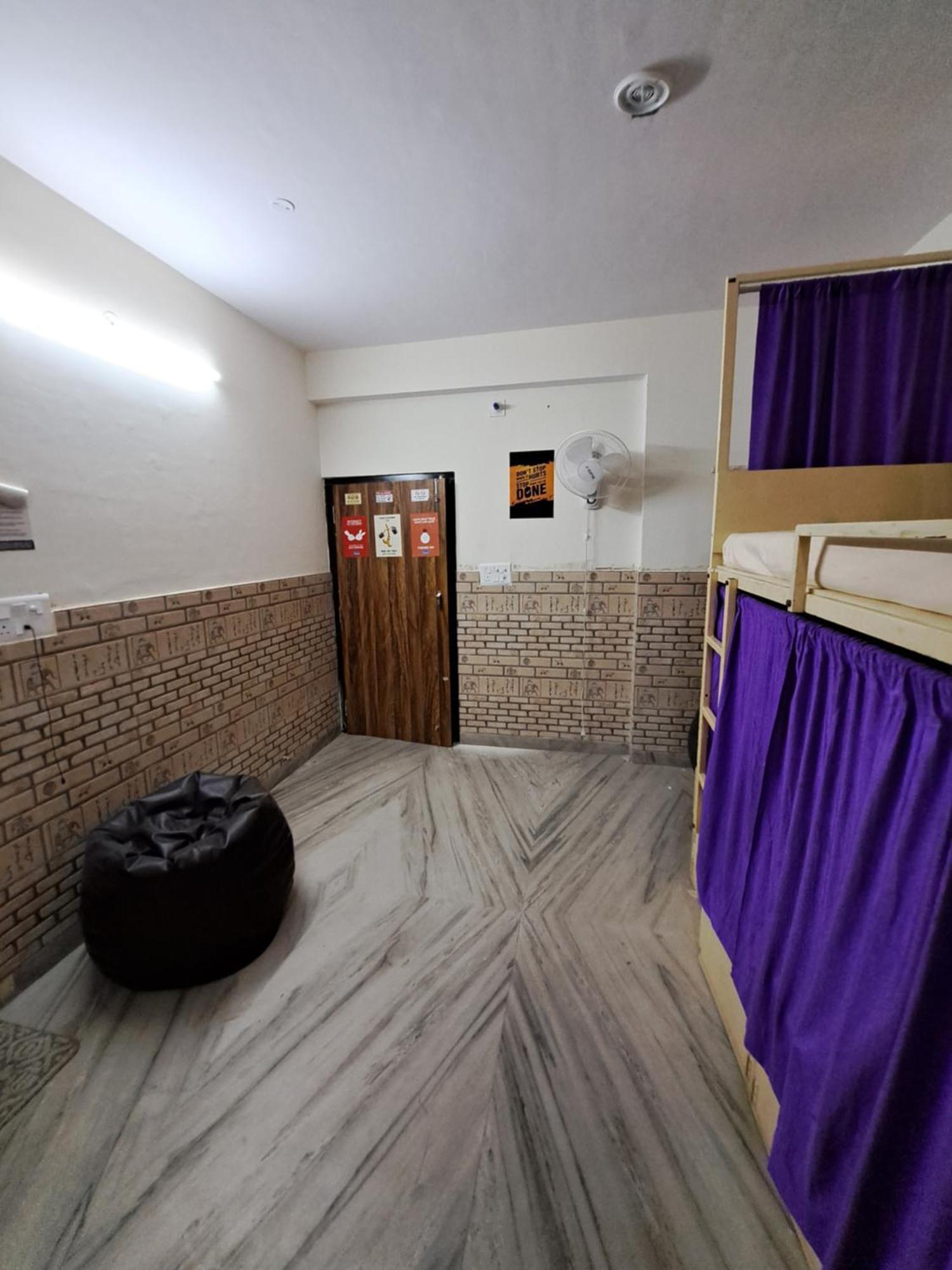 Swaraj Palace Hostel Jaipur