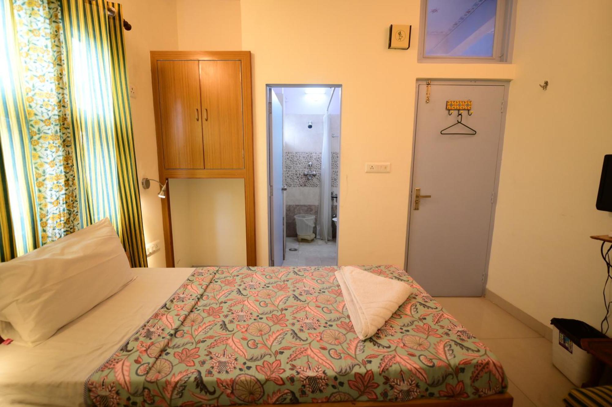 Chitra Katha - A Story Per Hotel
