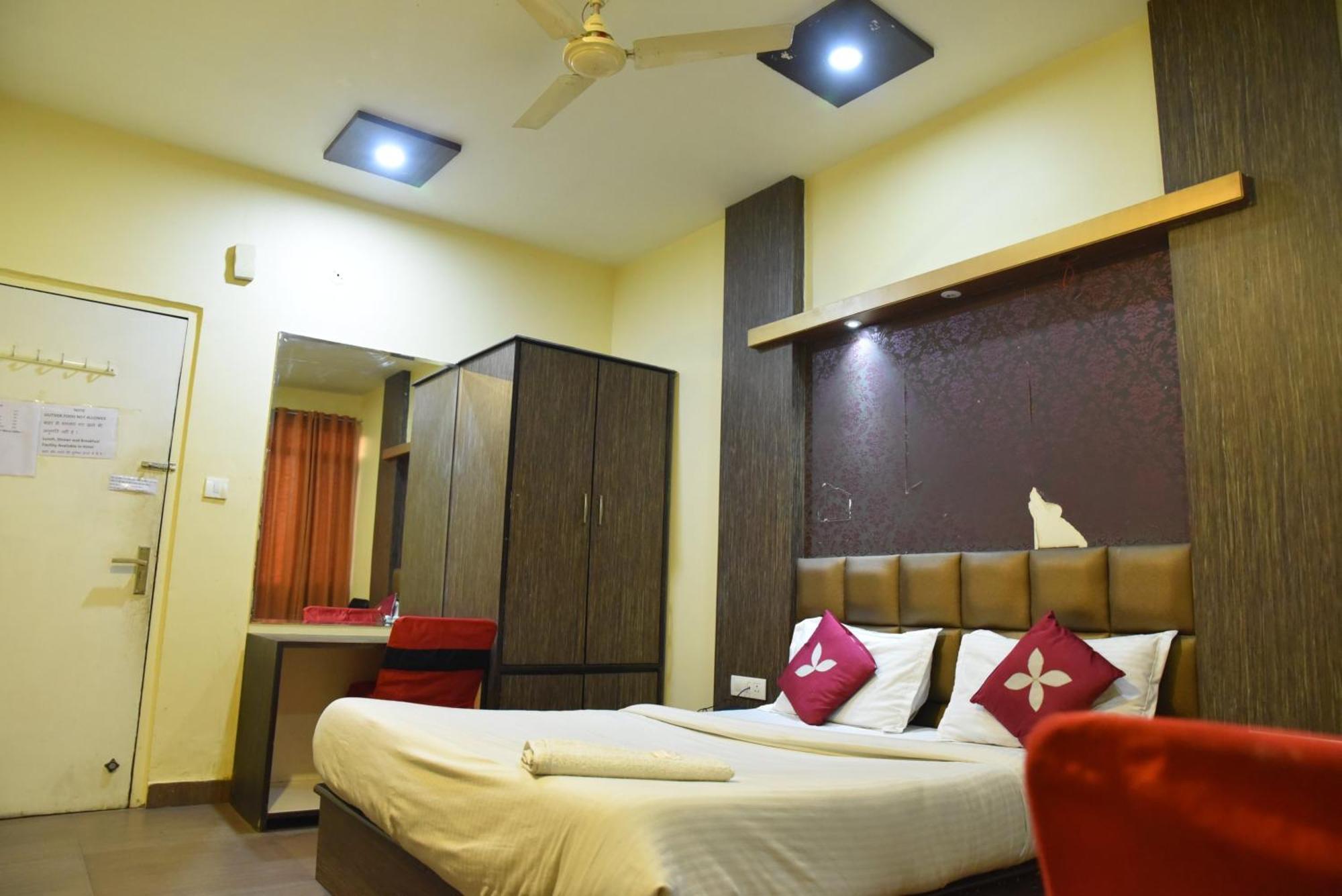C-9 3* Jaipur