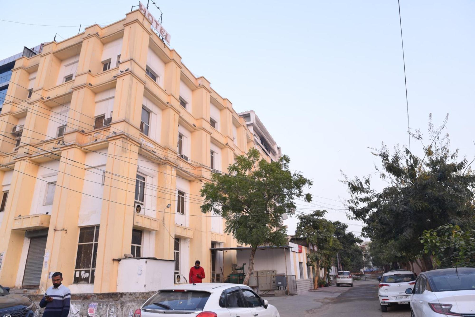 Hotel C-9 3*