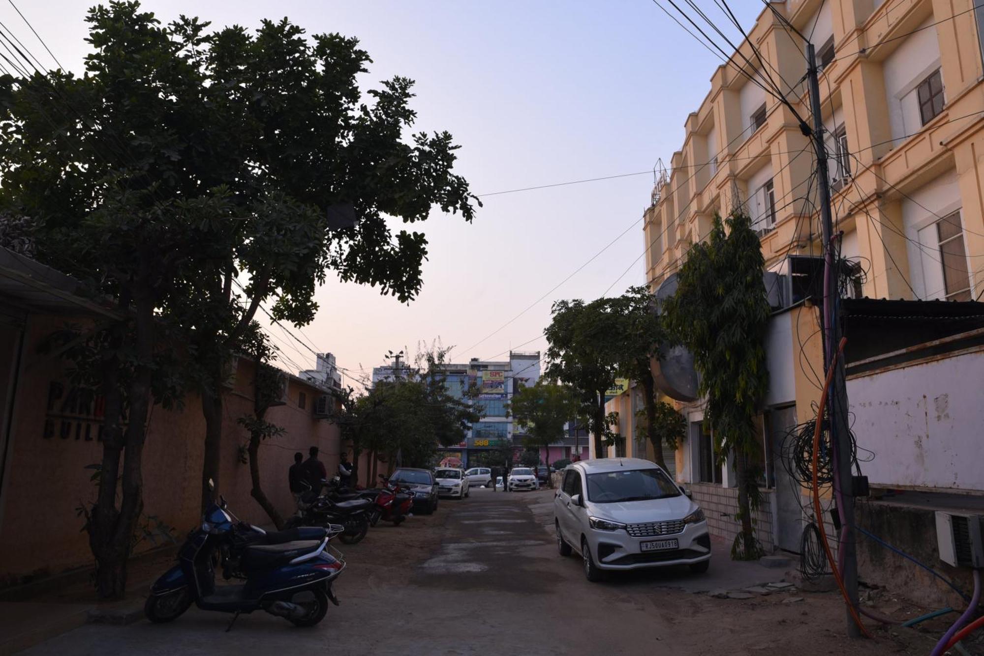 C-9 3* Jaipur
