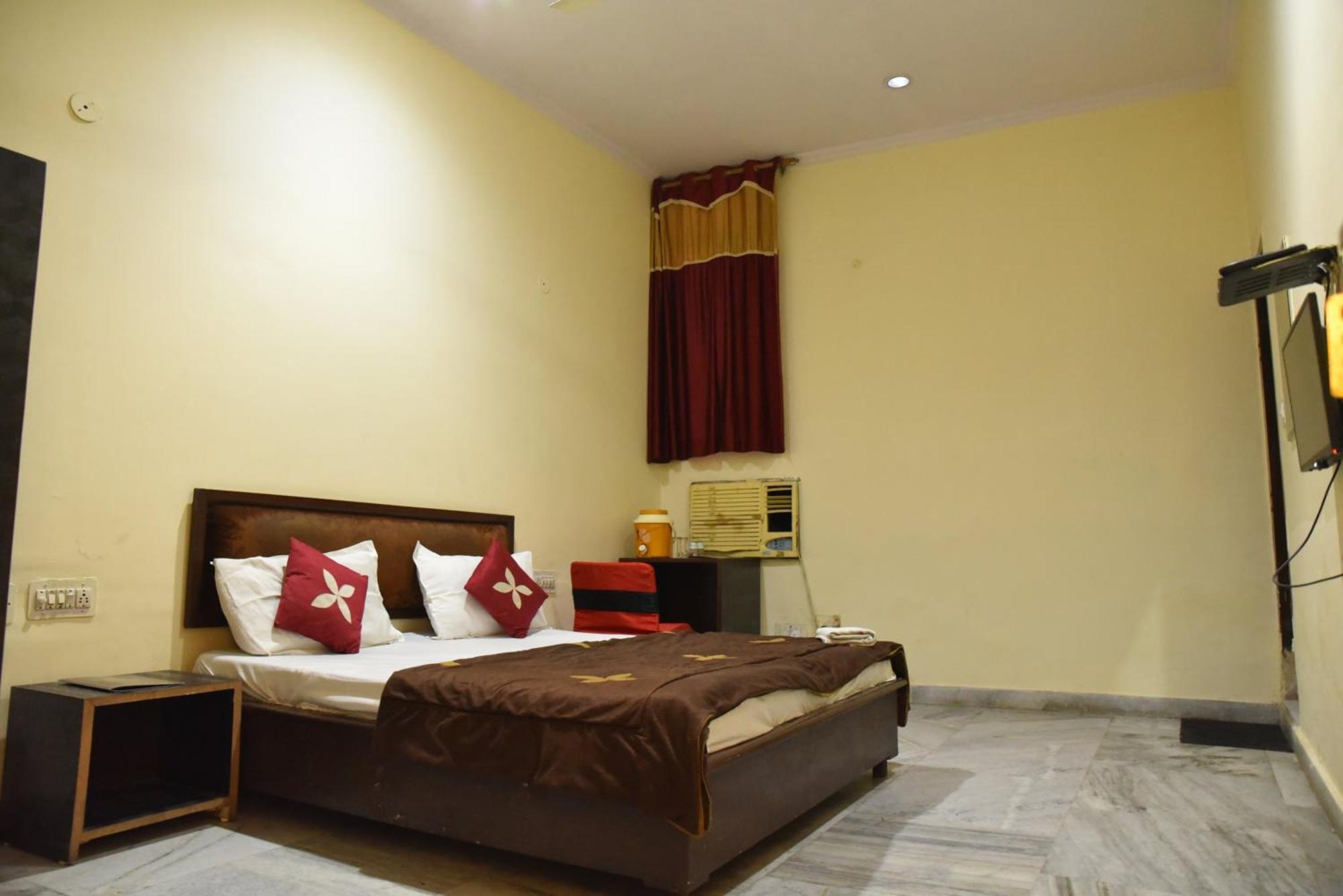 Hotel C-9 3*