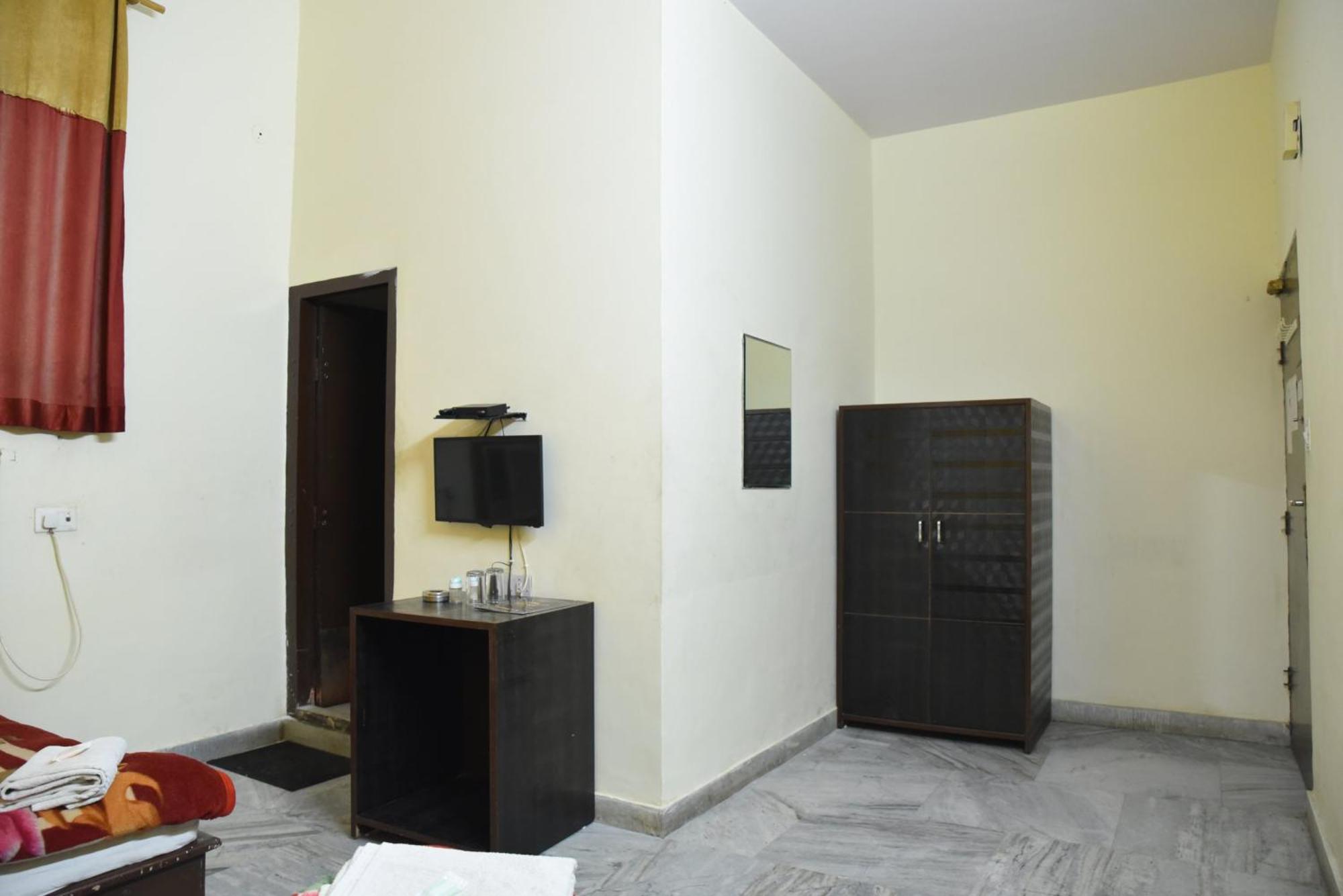 Hotel C-9 3*