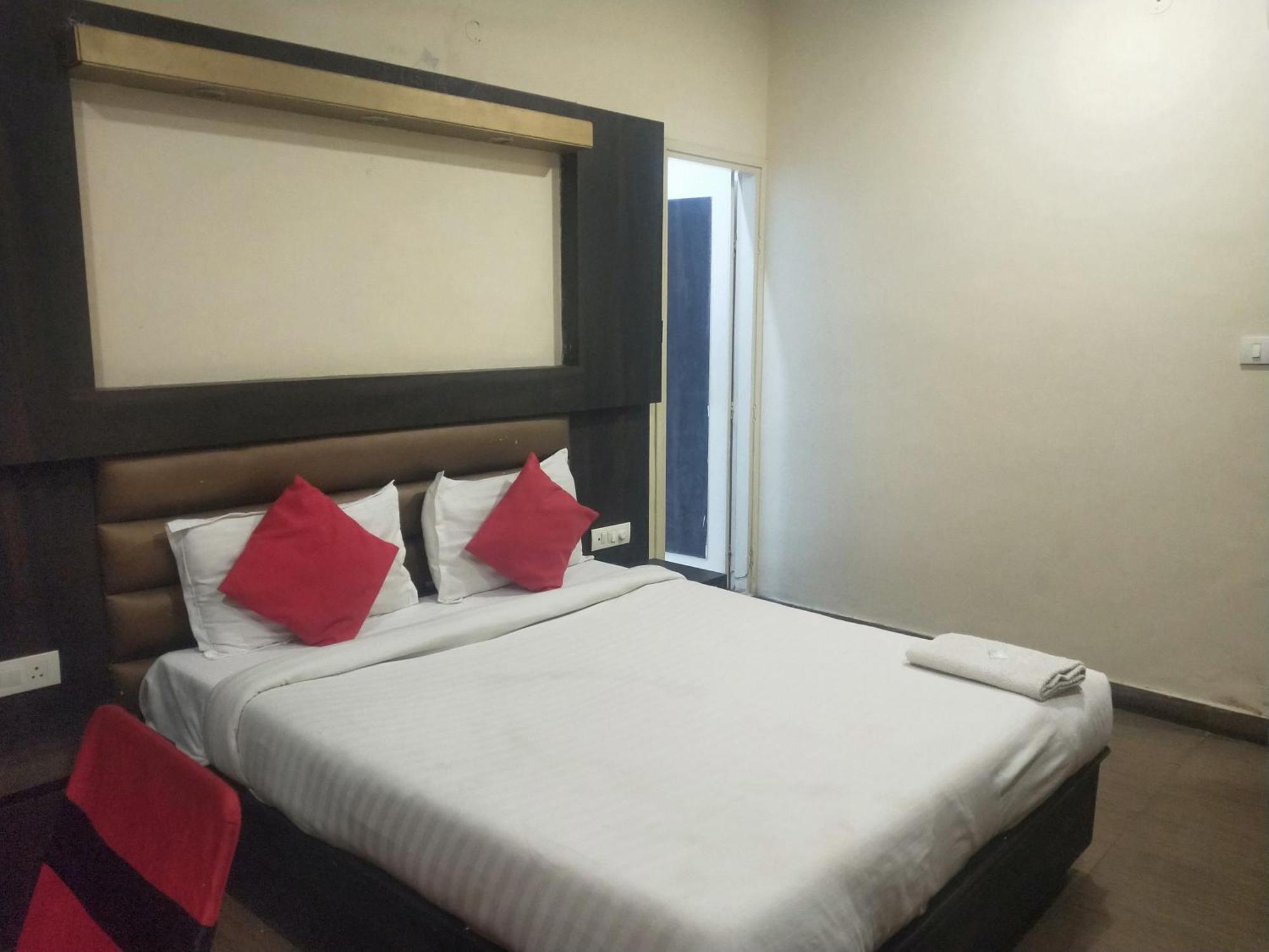 Hotel C-9