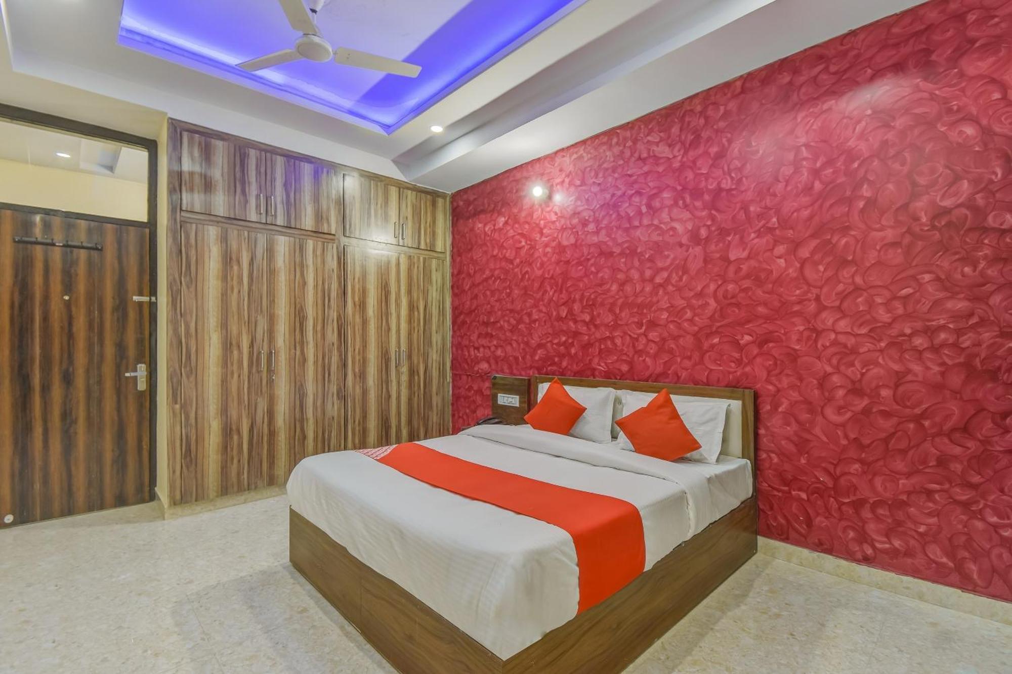 O Royal Blue Hotel 4*