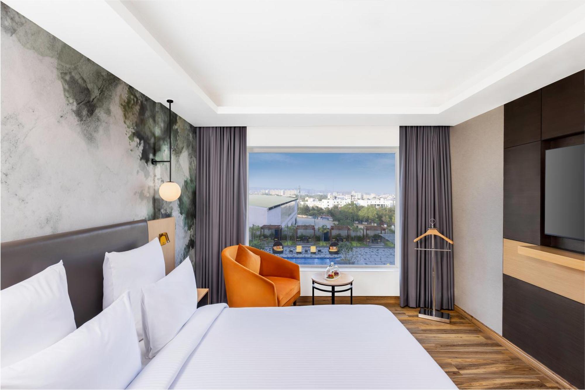 Hotel Novotel Convention Centre 5*