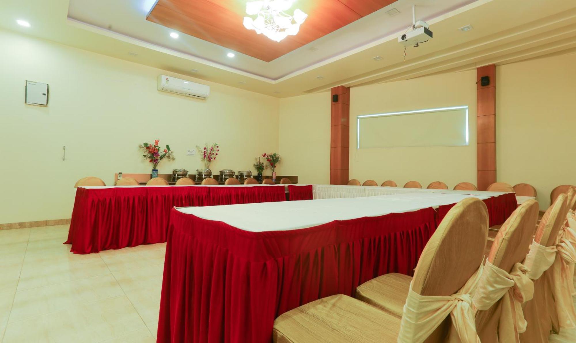 Hotel Treebo Natraj - 3*