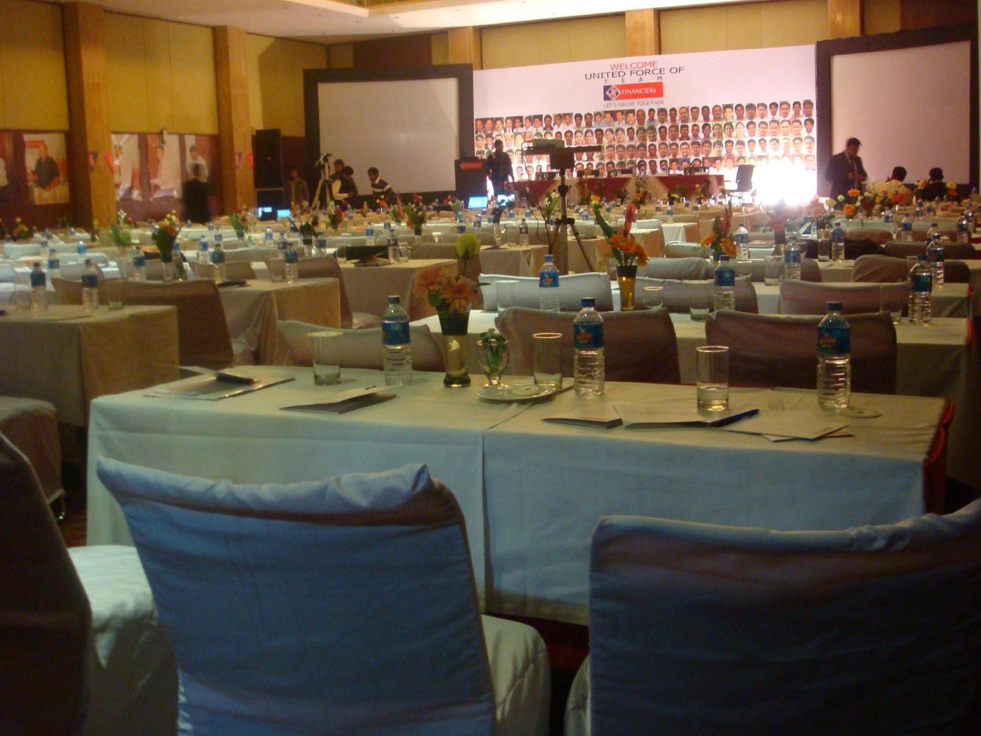 Hotel Ramada By Wyndham Jaisinghpura 4*
