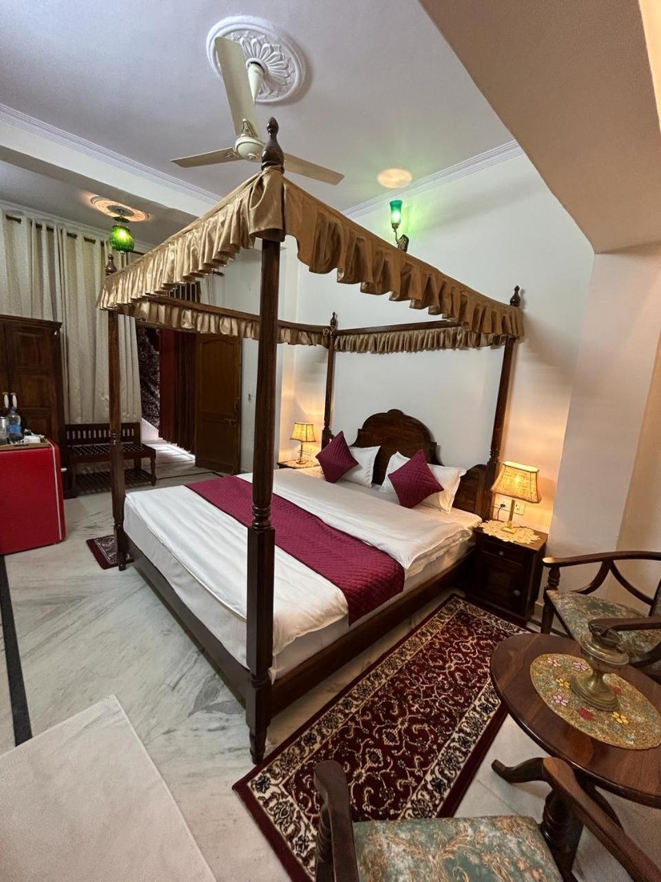 Homestay Mahlan Haveli *
