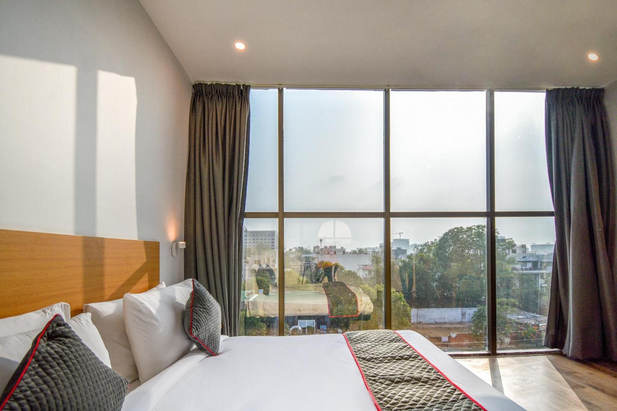 Townhouse Kg Estate Hotel Jaipur