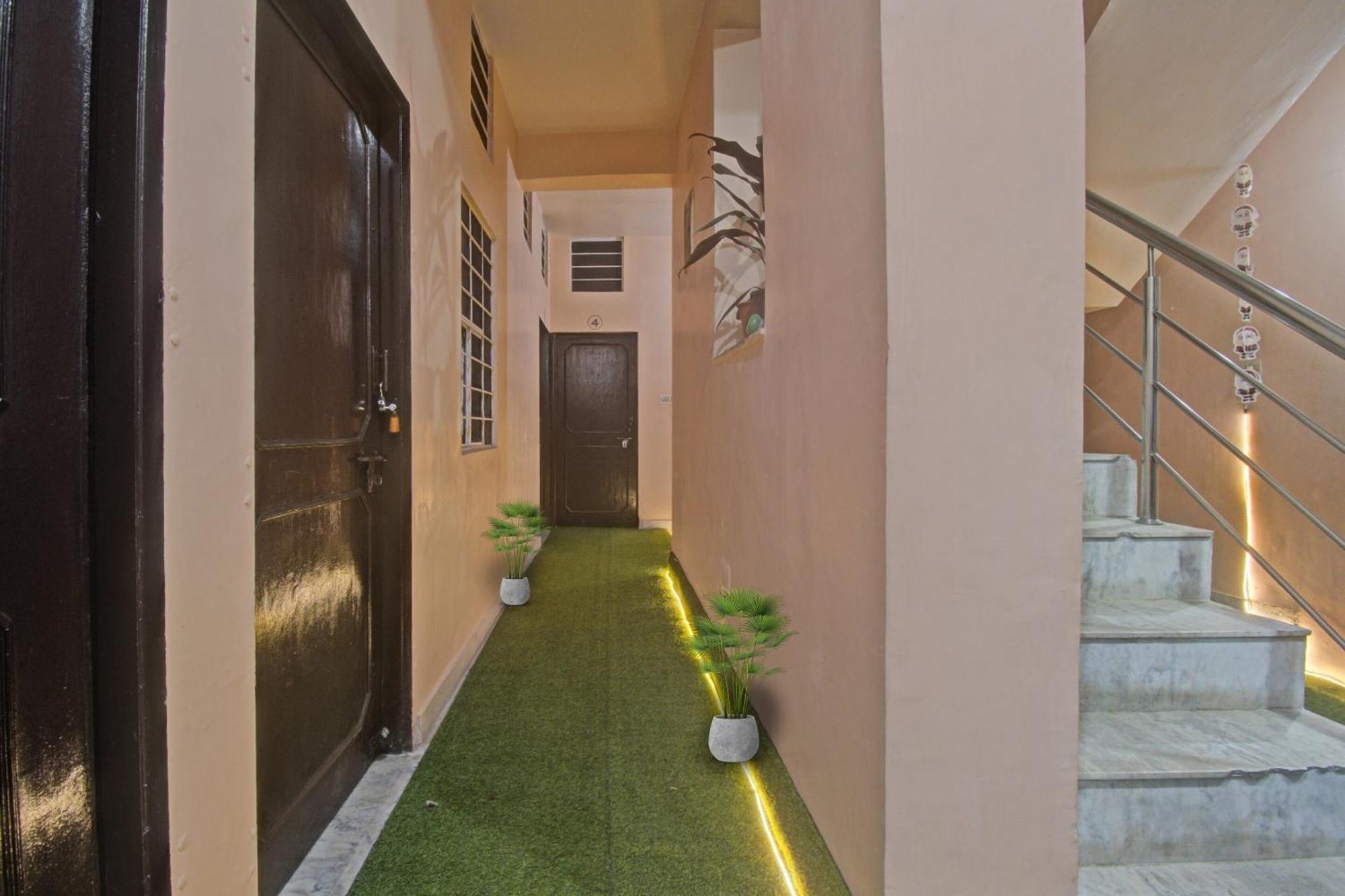 Spot On Rj14 Hotel Jaipur
