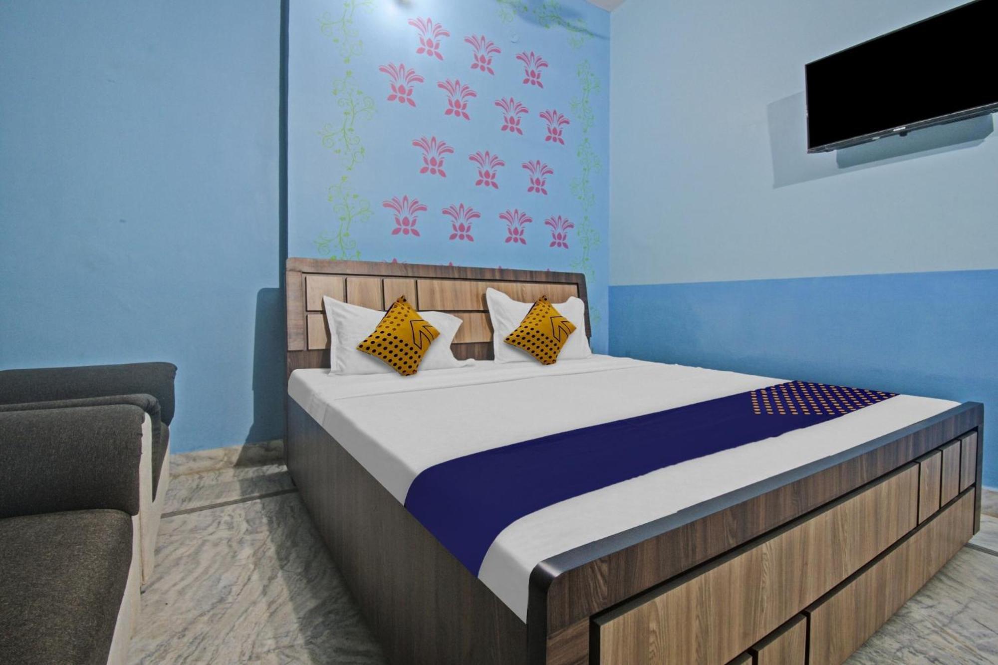 Spot On Rj14 Hotel 2*