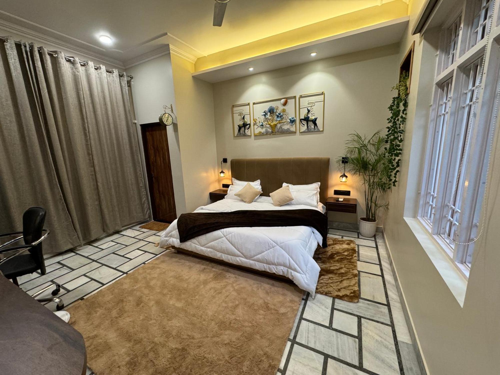 House No 87a Guest house *