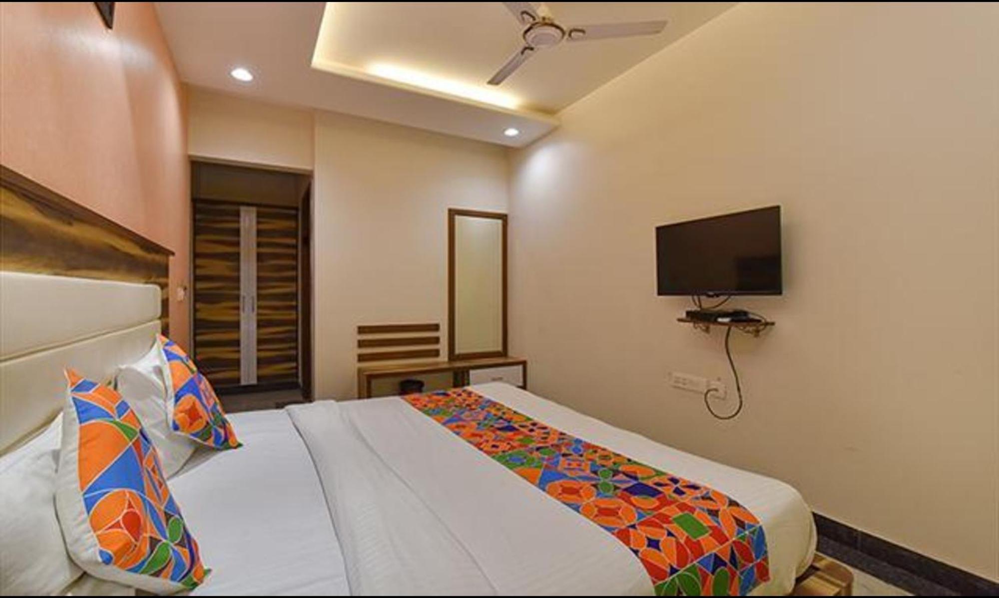 Fabhotel The Wind Palace Hotel Jaipur