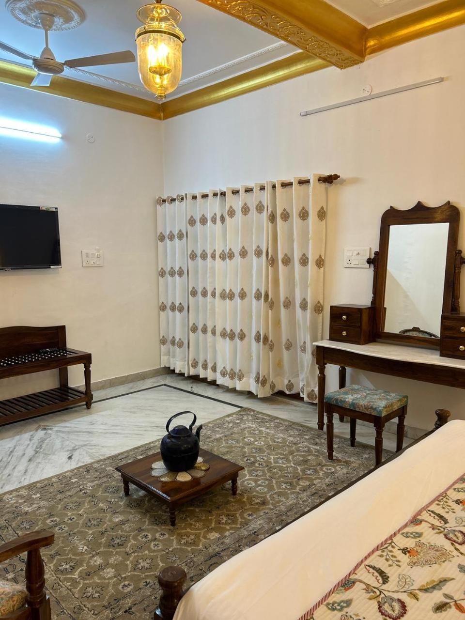 Homestay Mahlan Haveli *