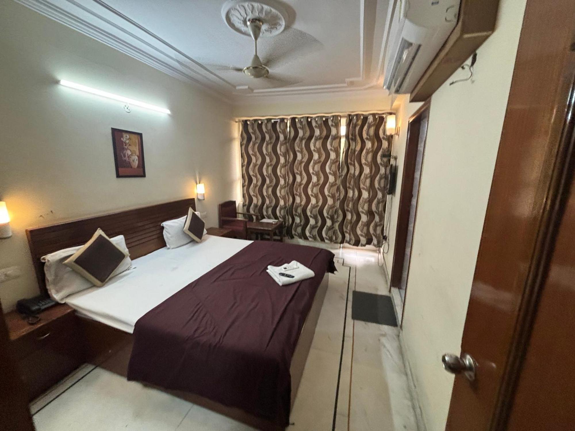 Siddhi Vinayak Station Road 3*