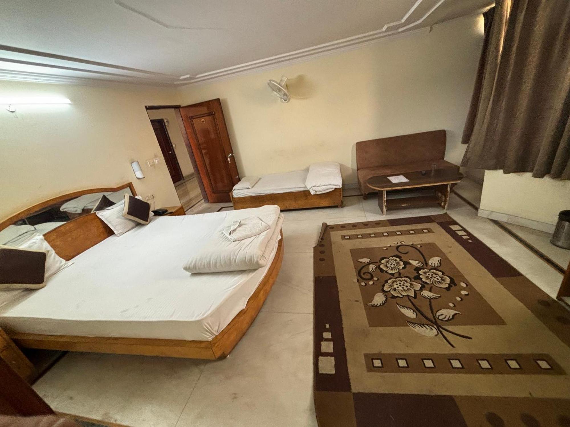 Siddhi Vinayak Station Road Hotel Jaipur