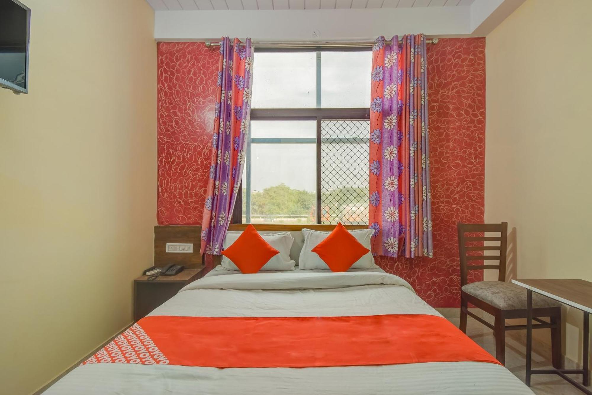 Hotel O Royal Blue