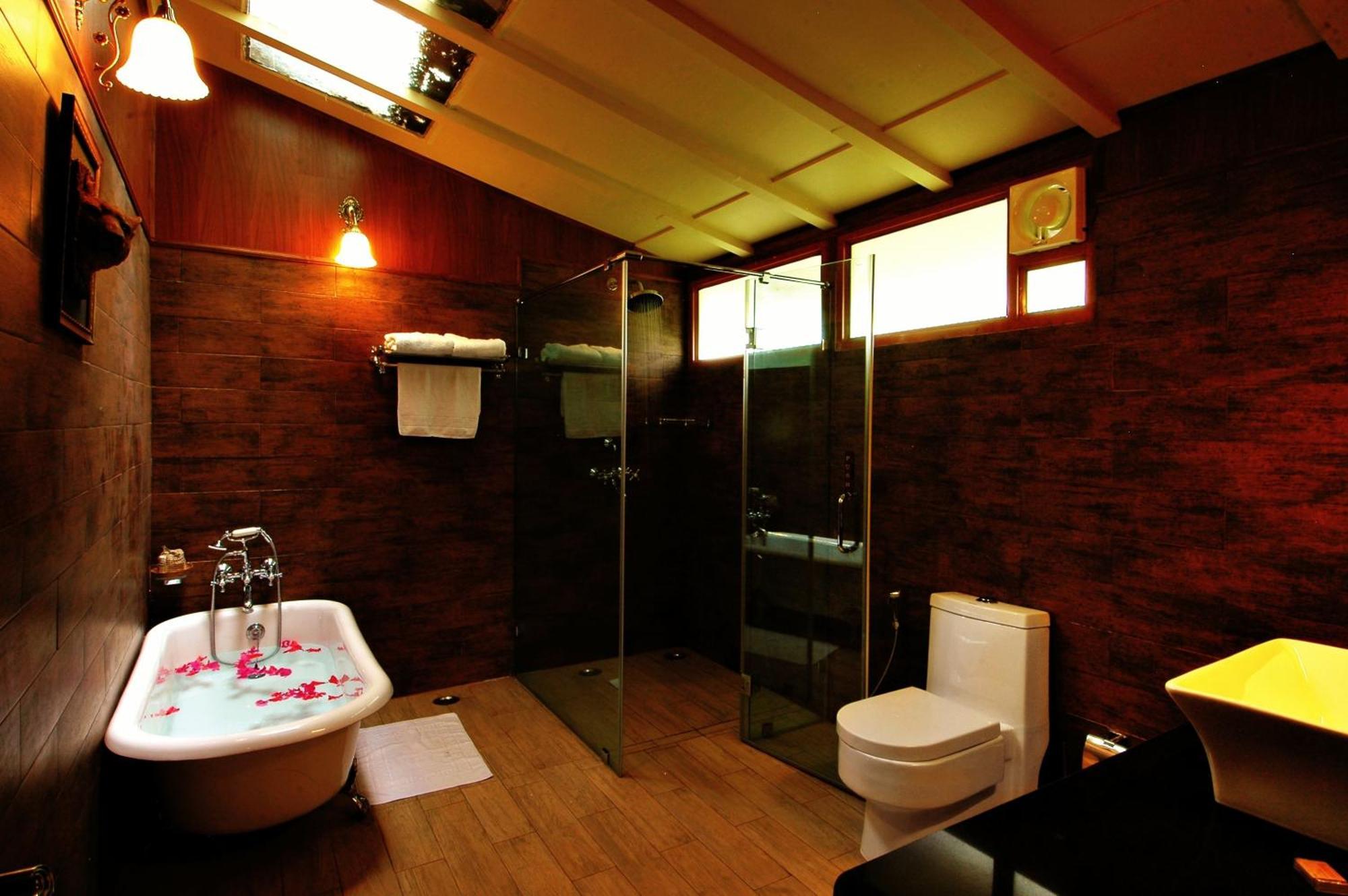 Resort The Tree House 4*
