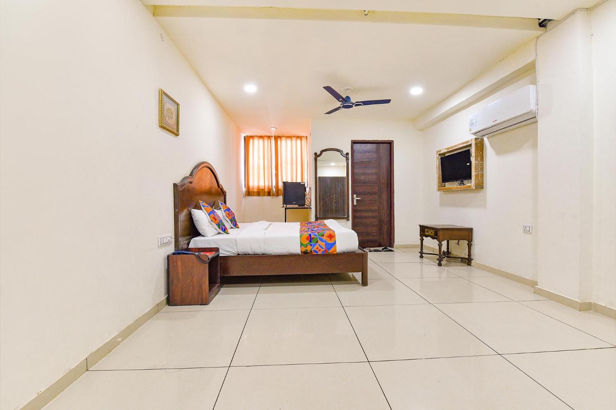 Hotel Fabhotel Monark Jaipur