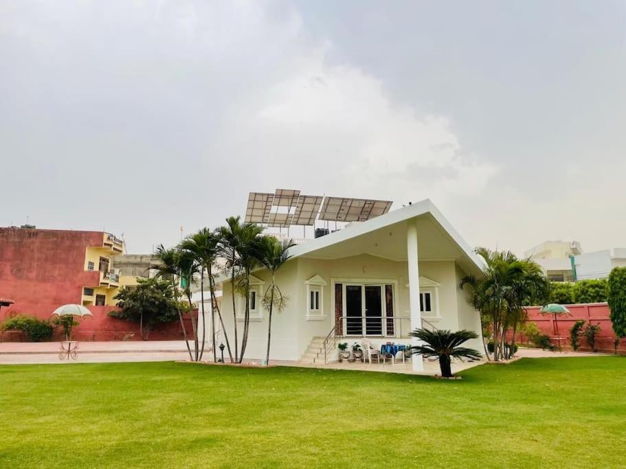 Palm Familia By Palm Leisure Holiday home Jaipur