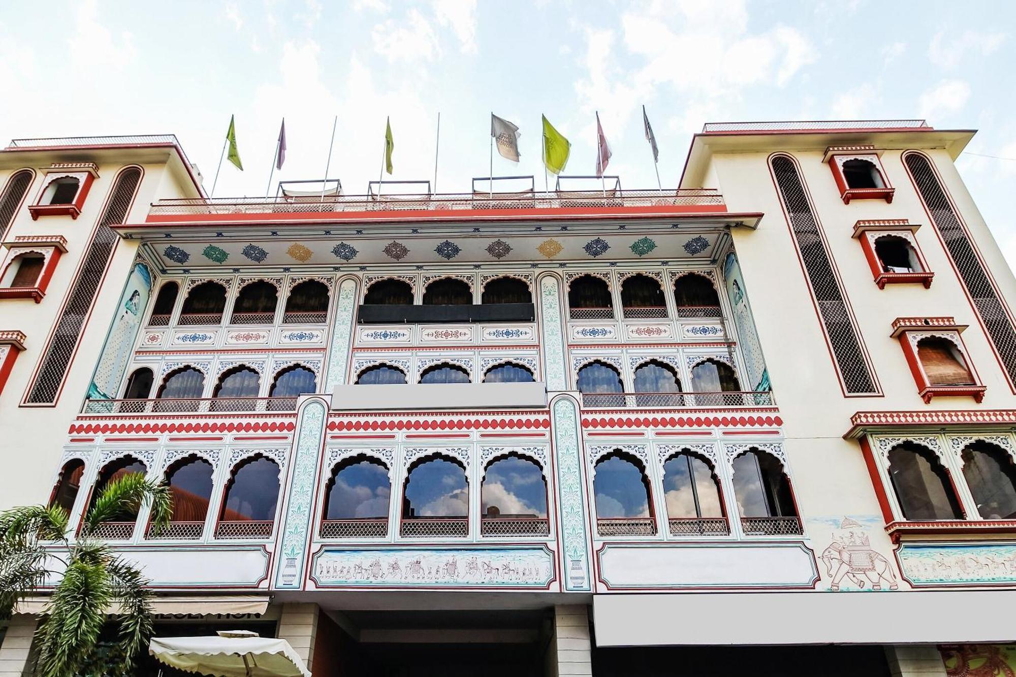 Hotel Collection O Tulip Palace 4*