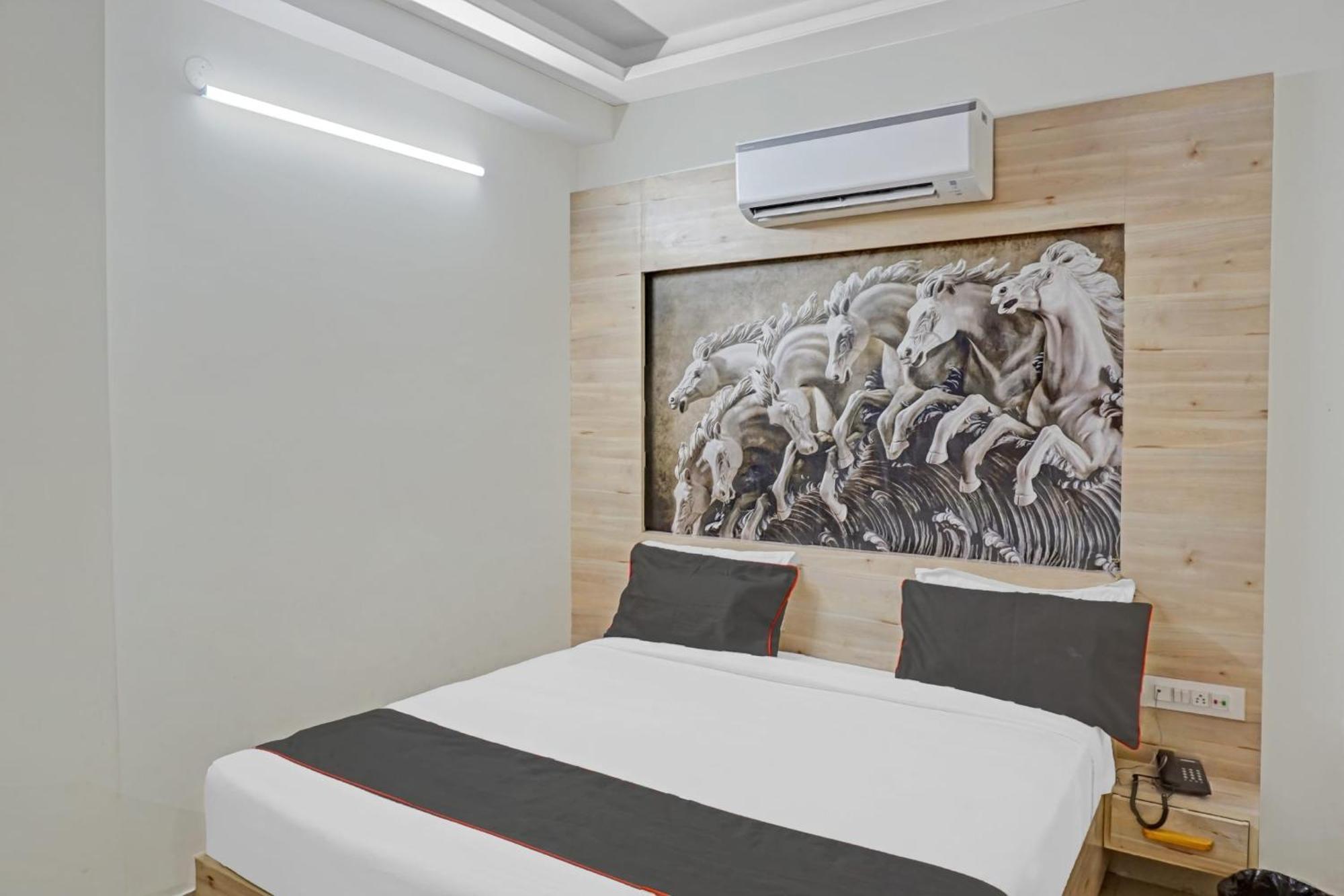 Hotel Collection O Sundew 4*