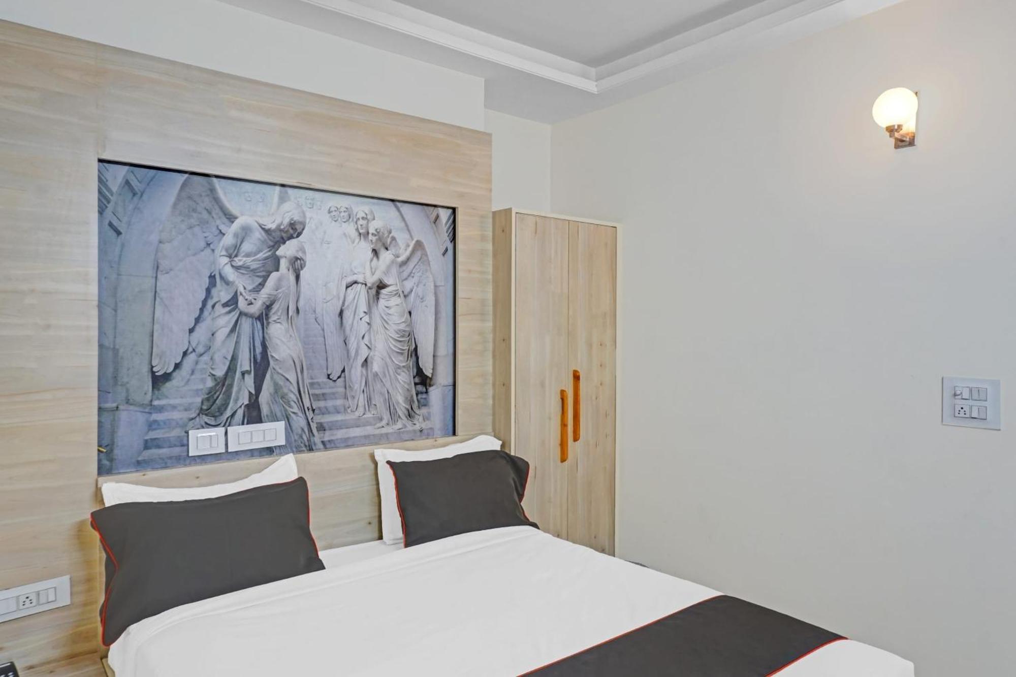 Collection O Sundew Hotel 4*