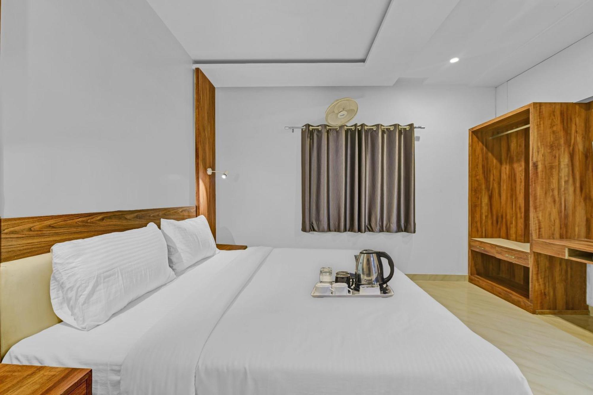 Townhouse The Circle 4*